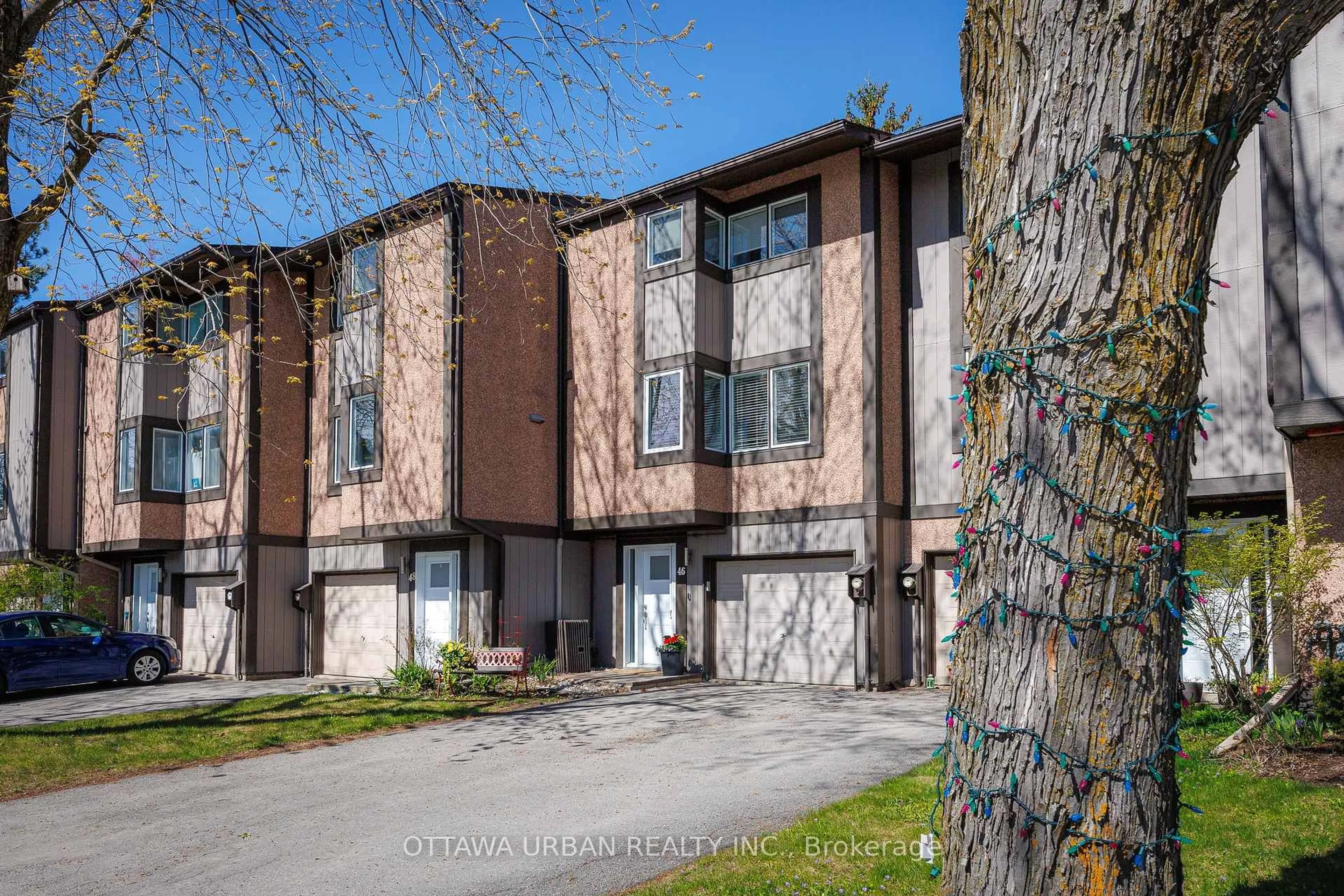 Unknown for 46 Reaney Crt, Kanata Ontario K2K 1W8