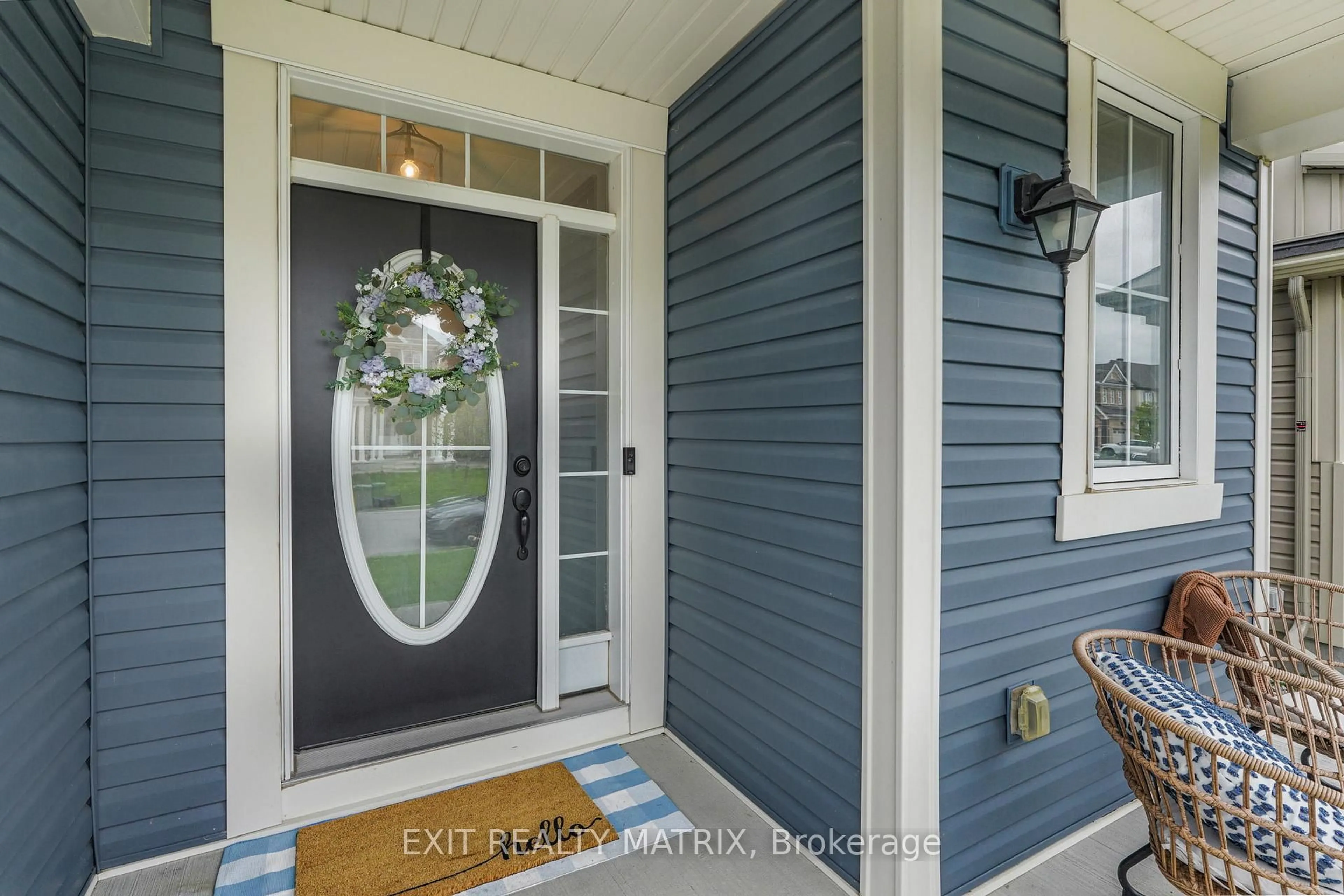 Indoor entryway for 319 Sweetclover Way, Ottawa Ontario K4A 1E5
