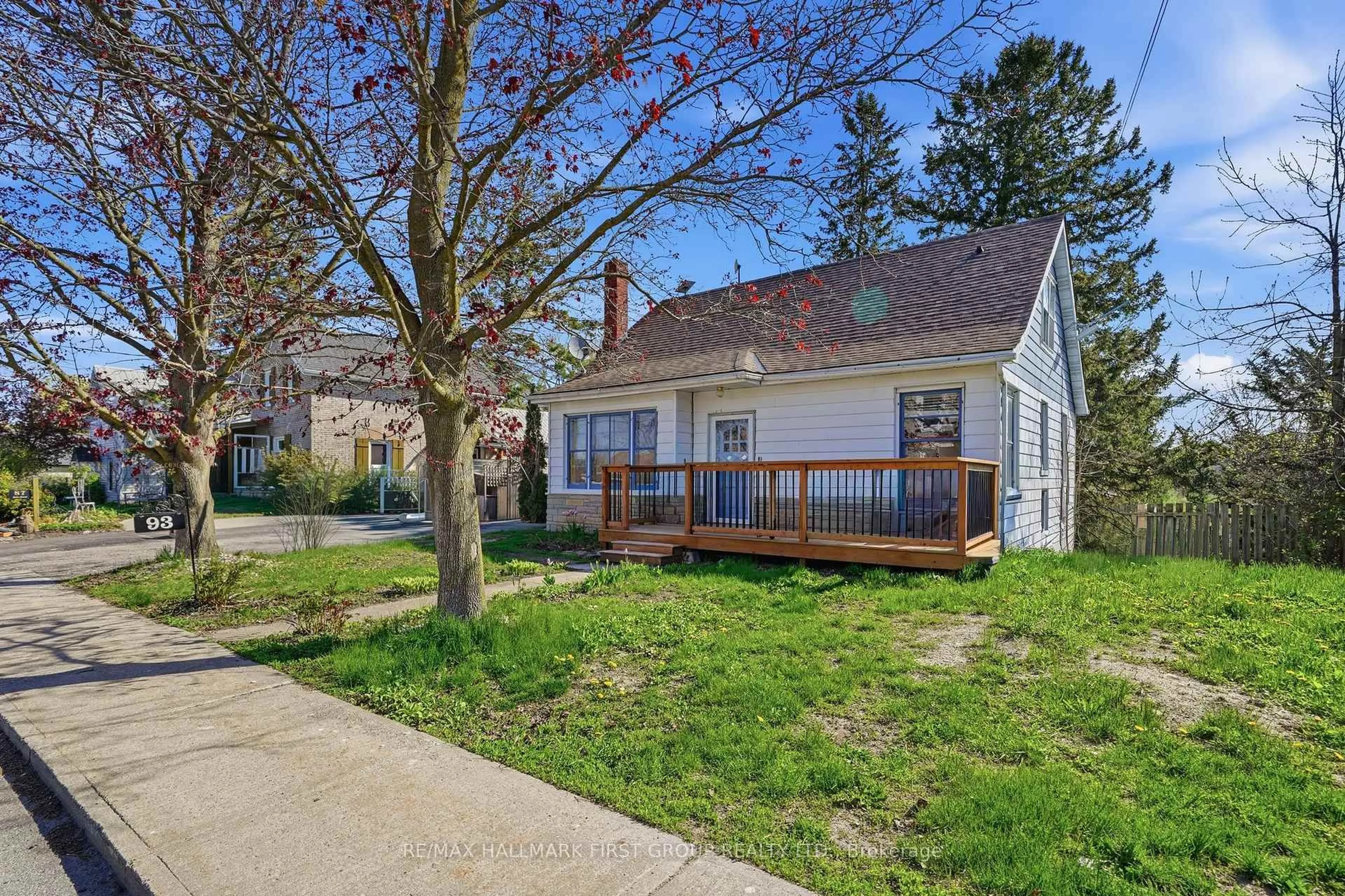 Patio, street for 93 John St, Stirling Ontario K0K 3E0