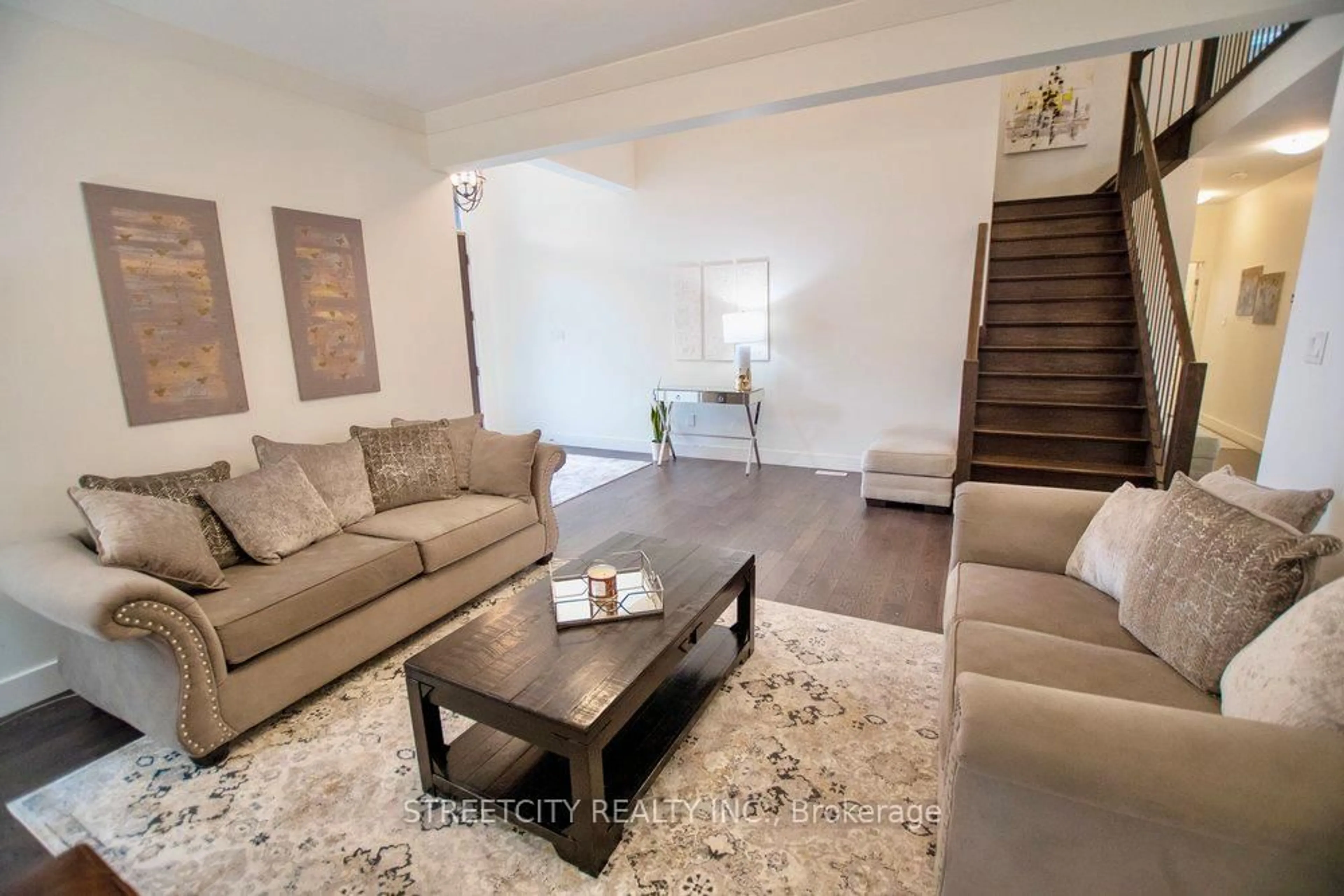 Living room with furniture, unknown for 1345 Dyer Cres, London North Ontario N6G 0S7