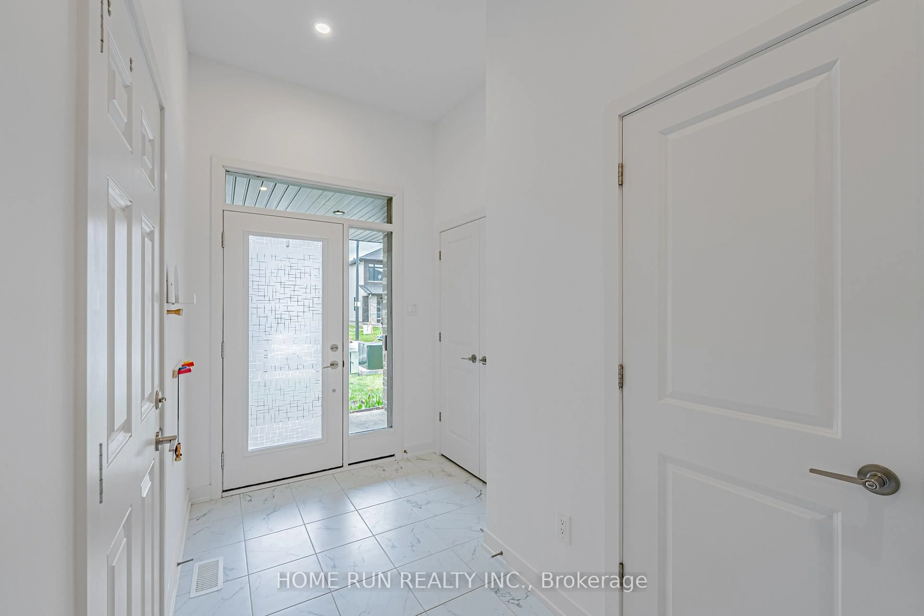Indoor entryway for 222 Finsbury Ave, Ottawa Ontario K2S 2X9