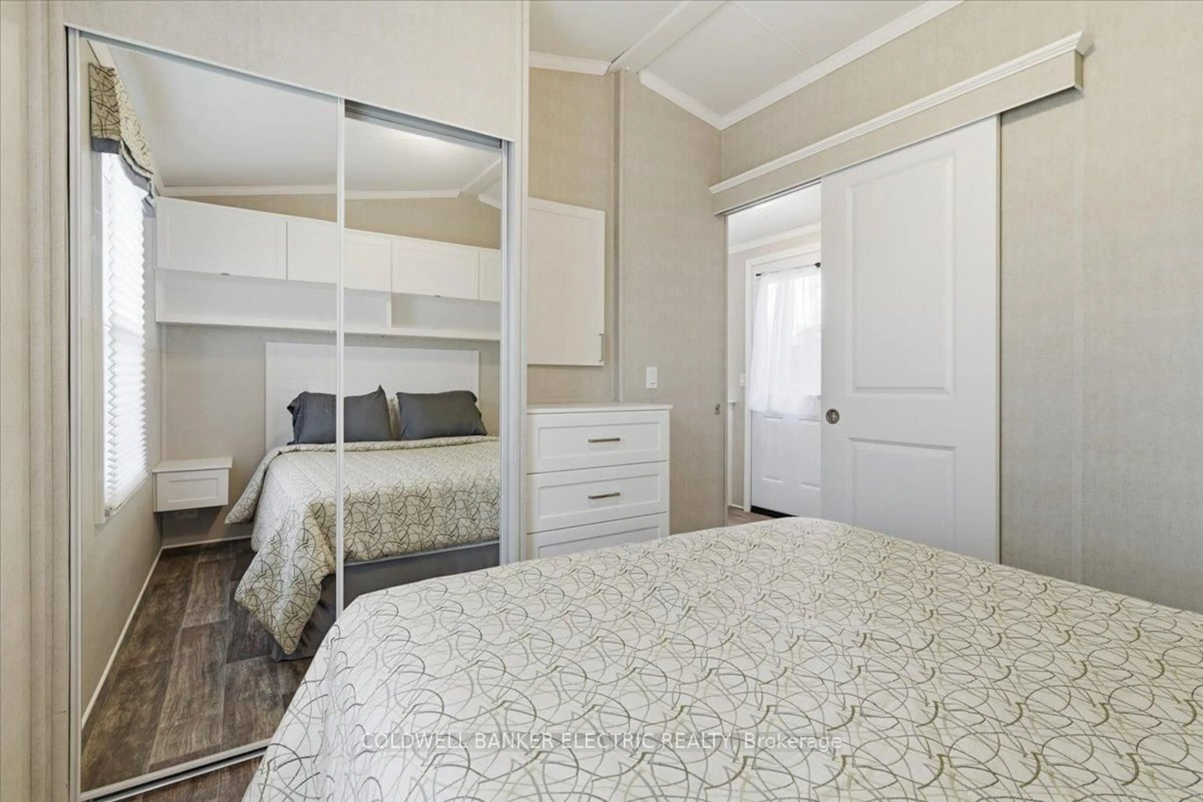 Bedroom with bed, unknown for 1235 Villiers Line 28 St Andrews Lane, Otonabee-South Monaghan Ontario K0L 2G0