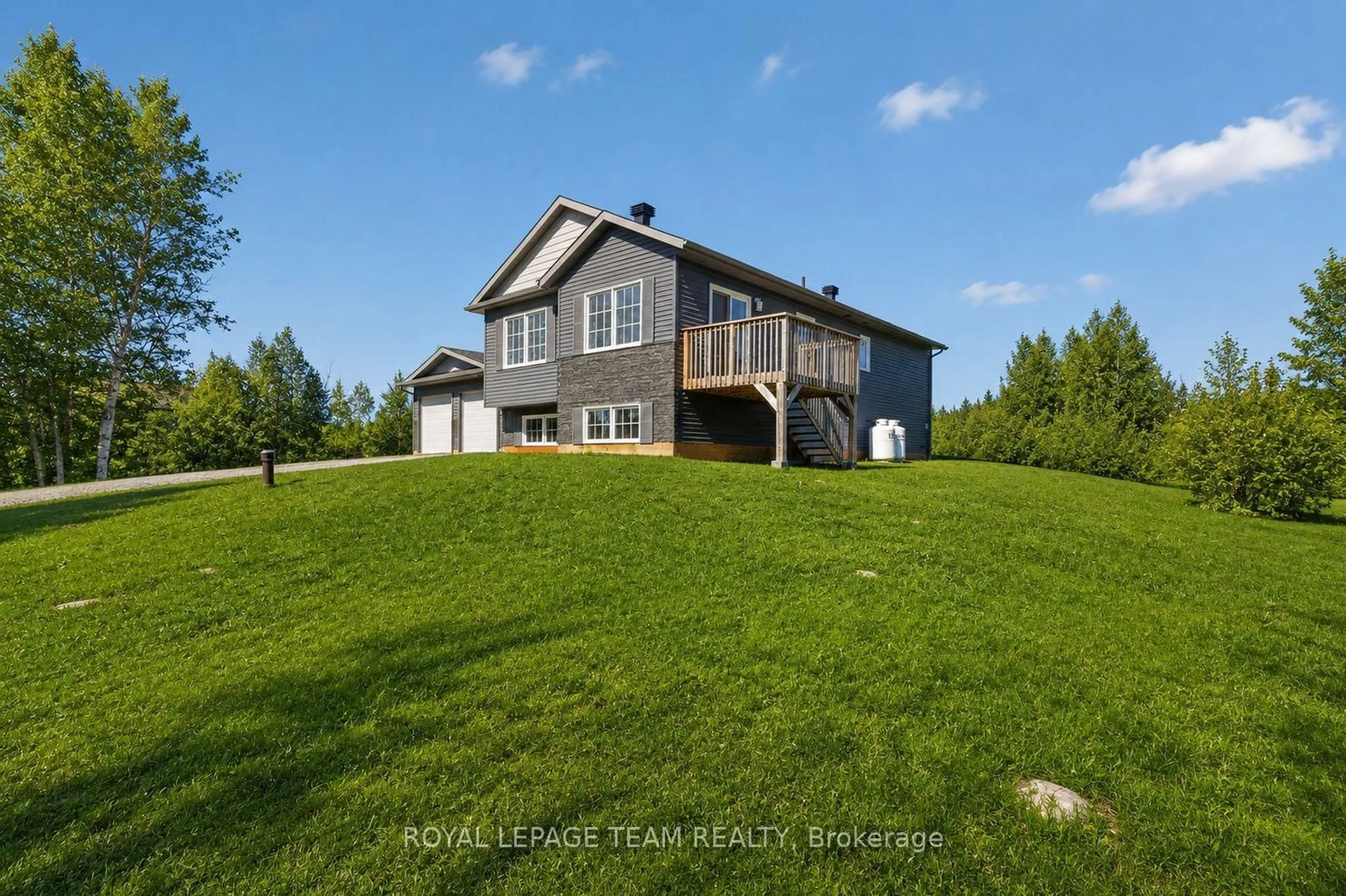 A pic from outside/outdoor area/front of a property/back of a property/a pic from drone, unknown for 1668 Nolans Rd, Smiths Falls Ontario K7A 4S6