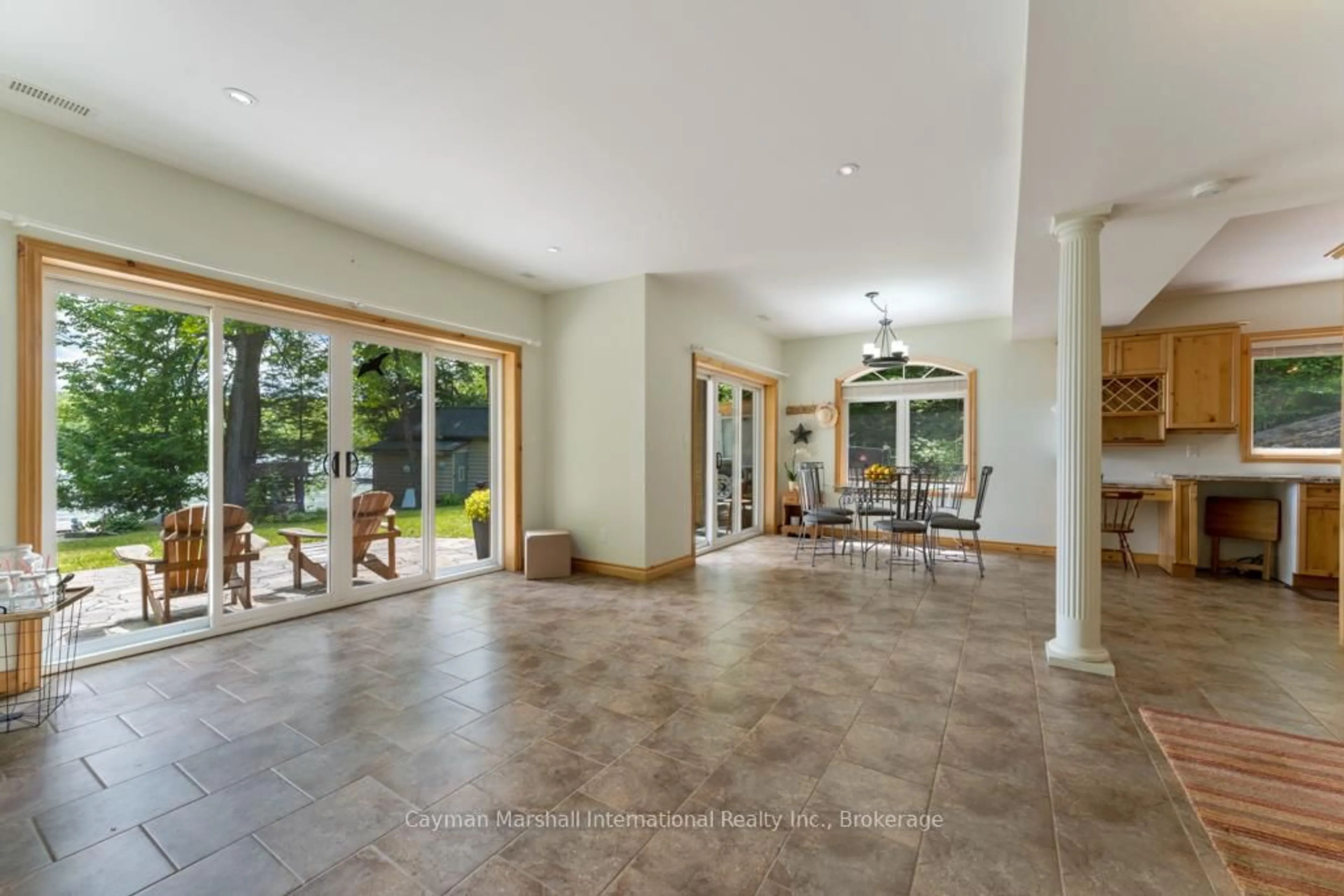 Indoor foyer for 1161 SANDWOOD Rd #9, Muskoka Lakes Ontario P0B 1M0