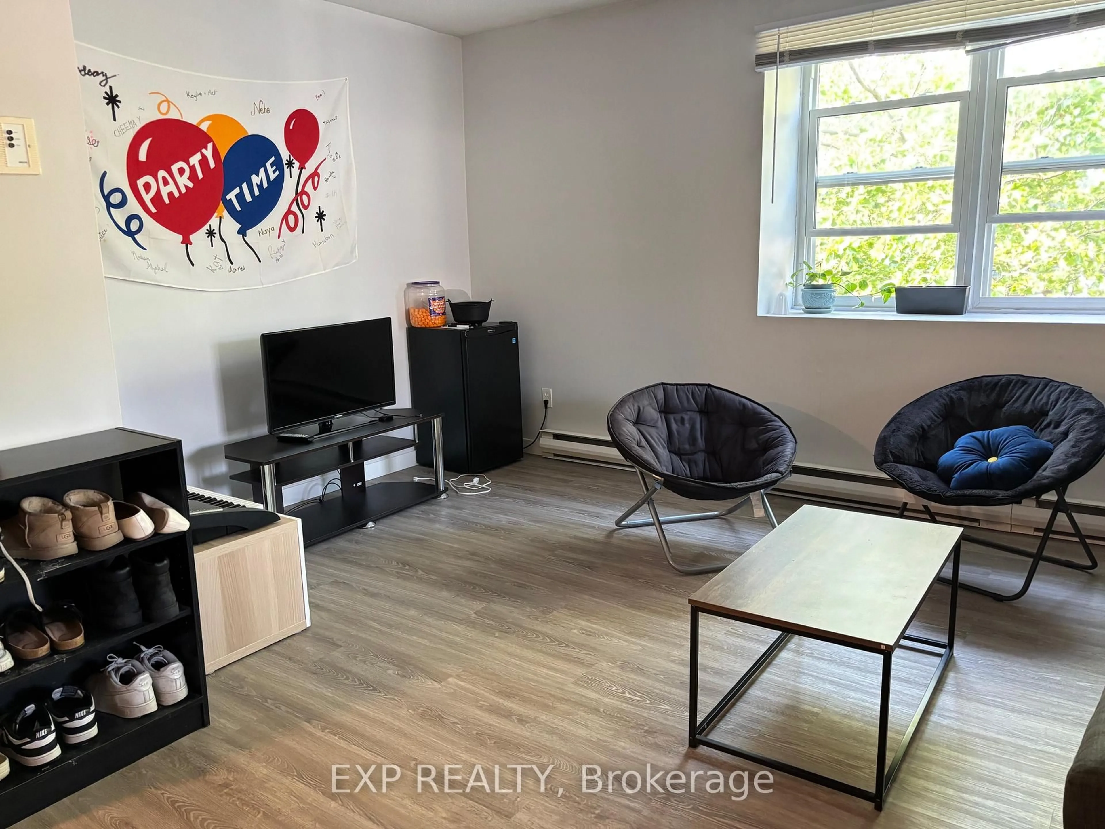 A pic of a room for 91 Westmount Rd #3, Waterloo Ontario N2L 2R7