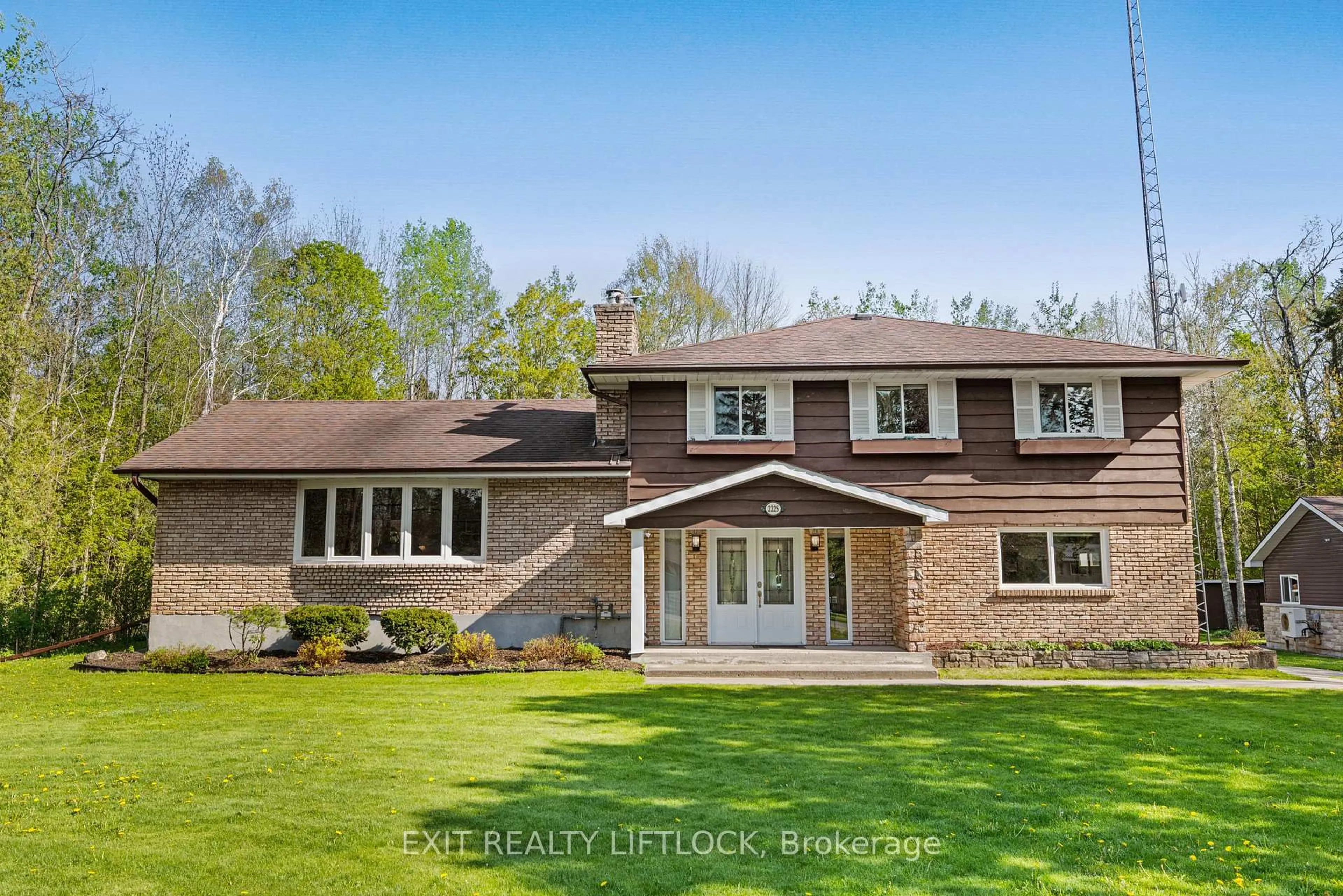 Home with brick exterior material, water/lake/river/ocean view for 2225 Parkhill Rd, Cavan Monaghan Ontario K9J 6X4