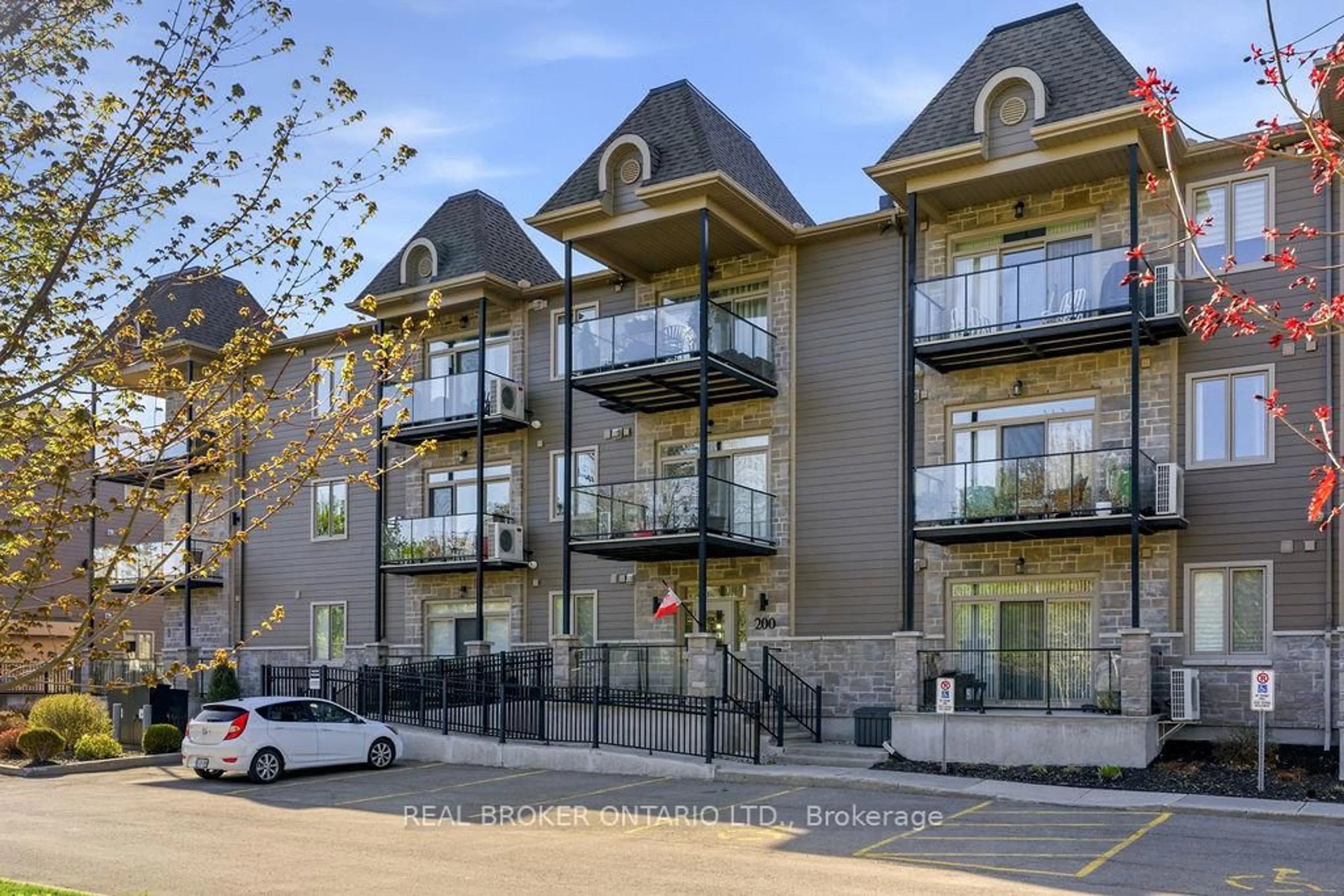Unknown for 200 Equinox Dr #206, Russell Ontario K6A 2R2