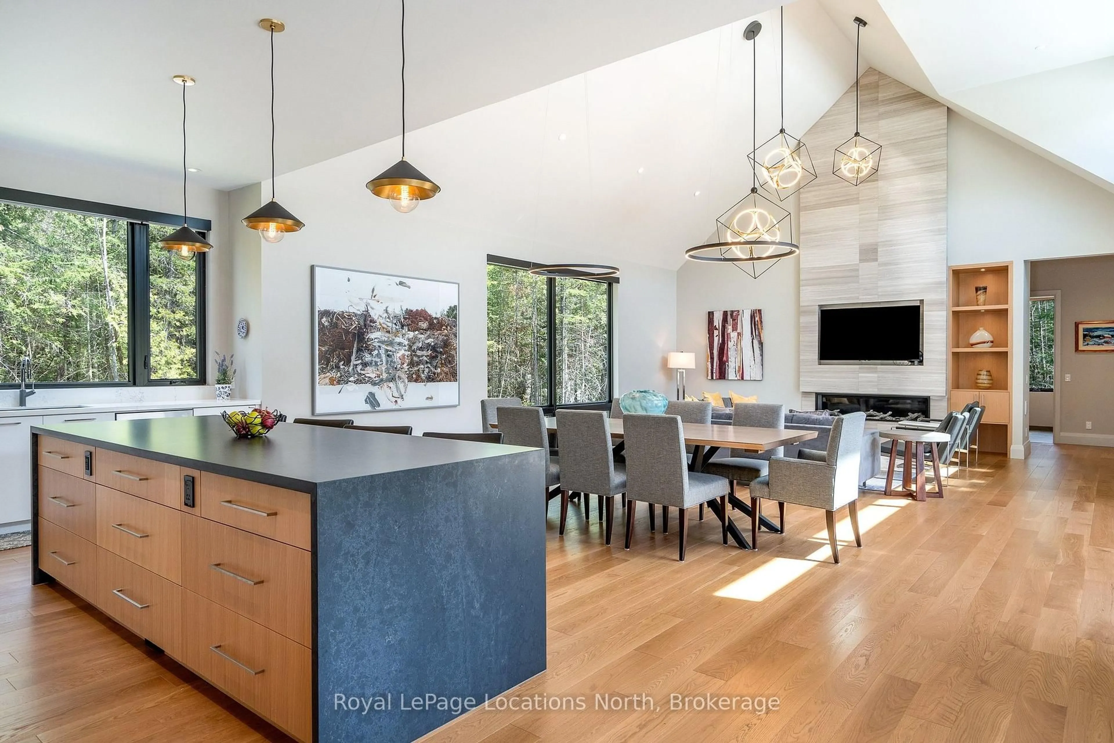 Open concept kitchen, unknown for 110 Pheasant Ru, Blue Mountains Ontario N0H 2P0