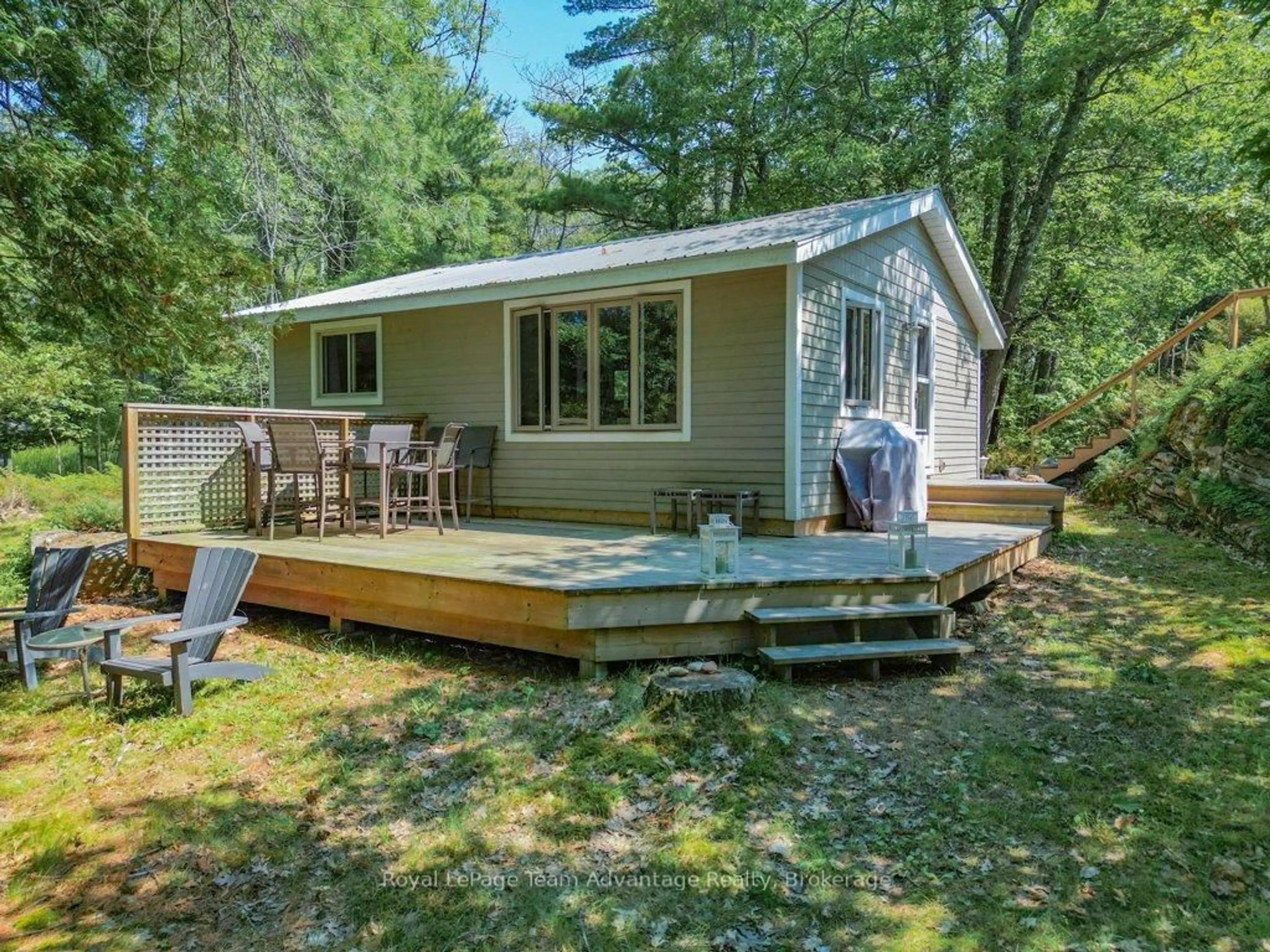 Home with vinyl exterior material, water/lake/river/ocean view for 46 Huckleberry Island, Carling Ontario P0G 1G0
