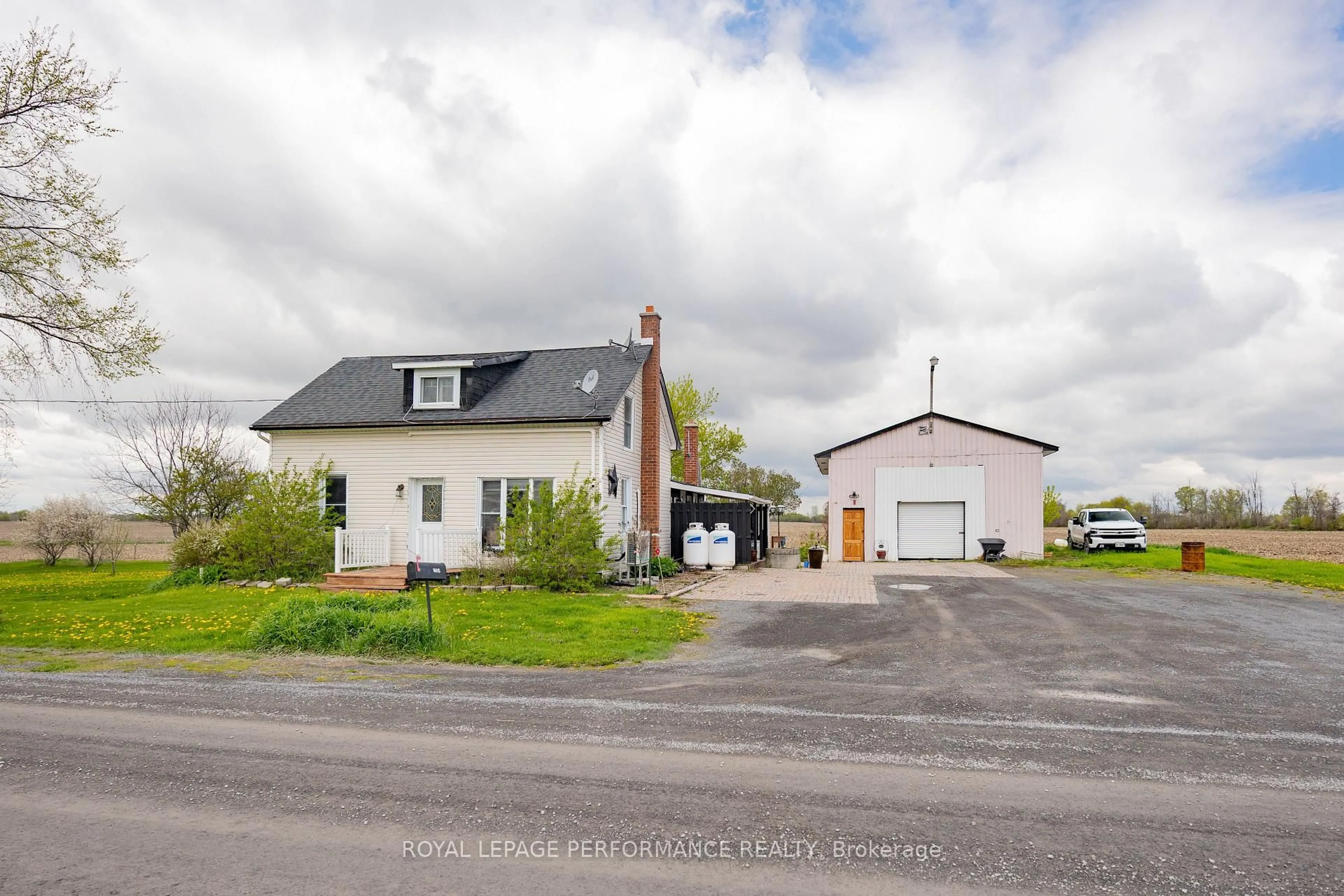 A pic from outside/outdoor area/front of a property/back of a property/a pic from drone, street for 16615 Duff's Corners Rd, North Stormont Ontario K0C 1V0
