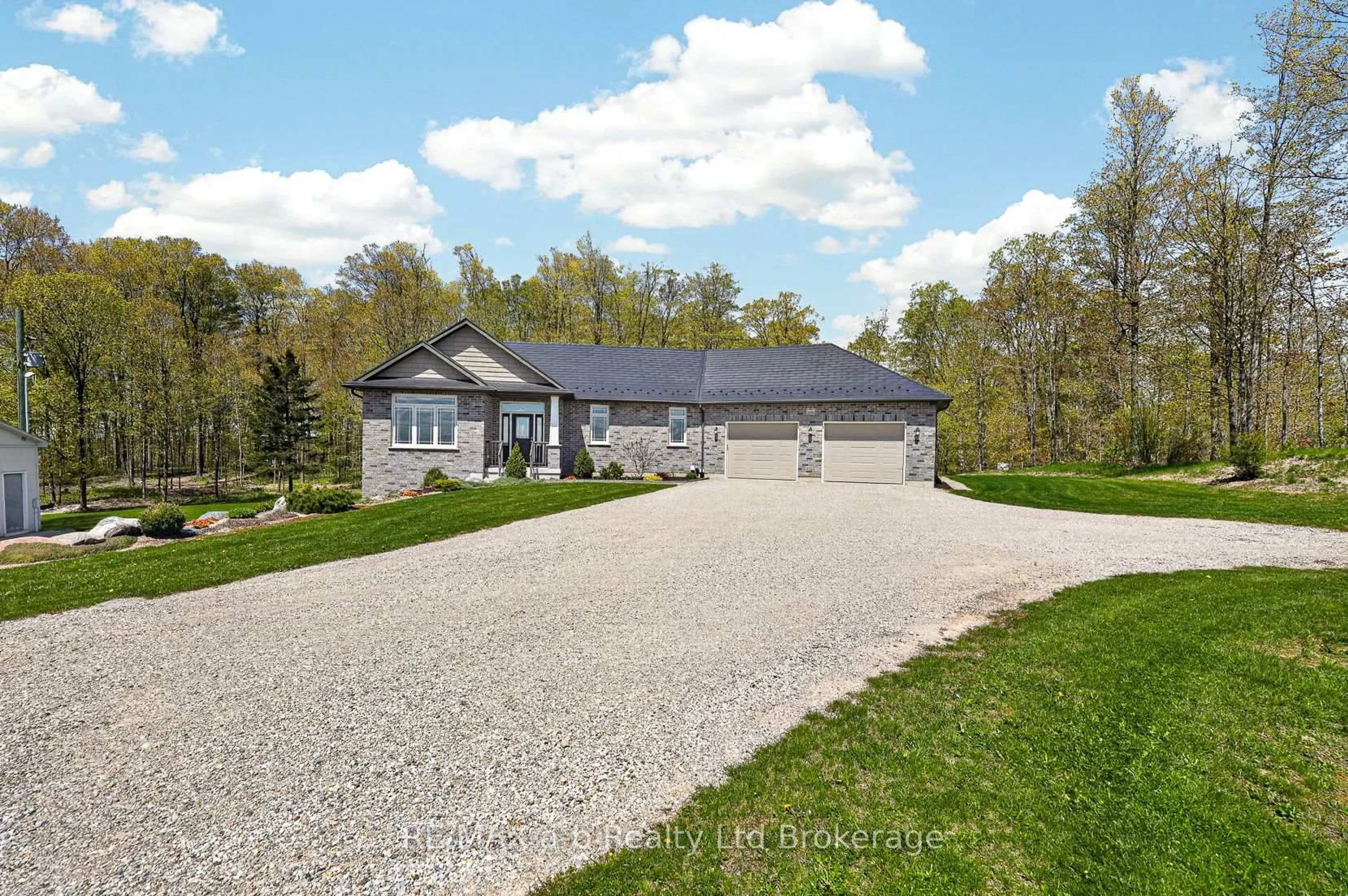 A pic from outside/outdoor area/front of a property/back of a property/a pic from drone, street for 1840 Manser Rd, Wellesley Ontario N0B 2T0