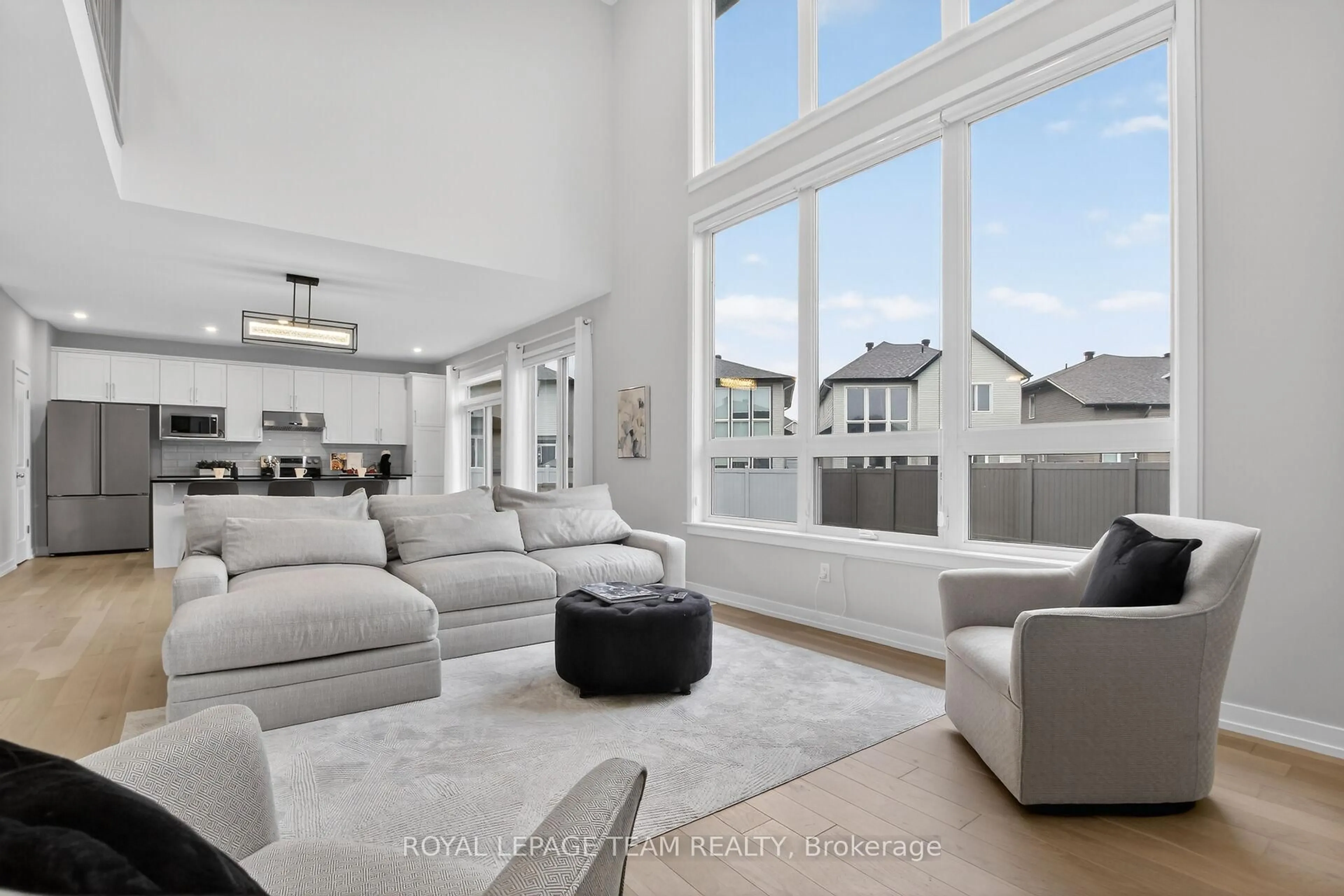 Living room with furniture, unknown for 408 Gidran Circ, Ottawa Ontario K2V 0P5