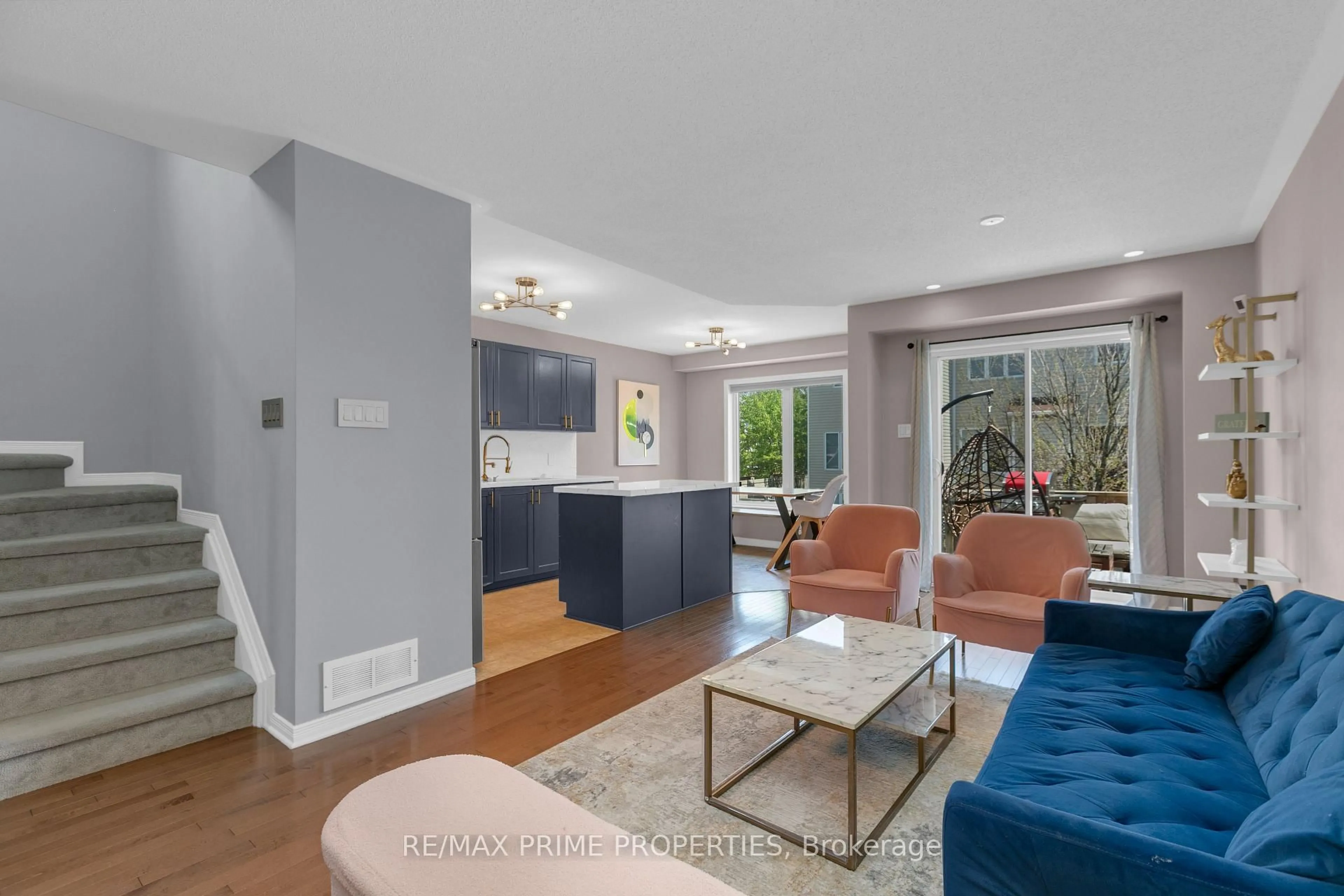 Living room with furniture, unknown for 103 FREEPORT Dr, Ottawa Ontario K2M 0A8