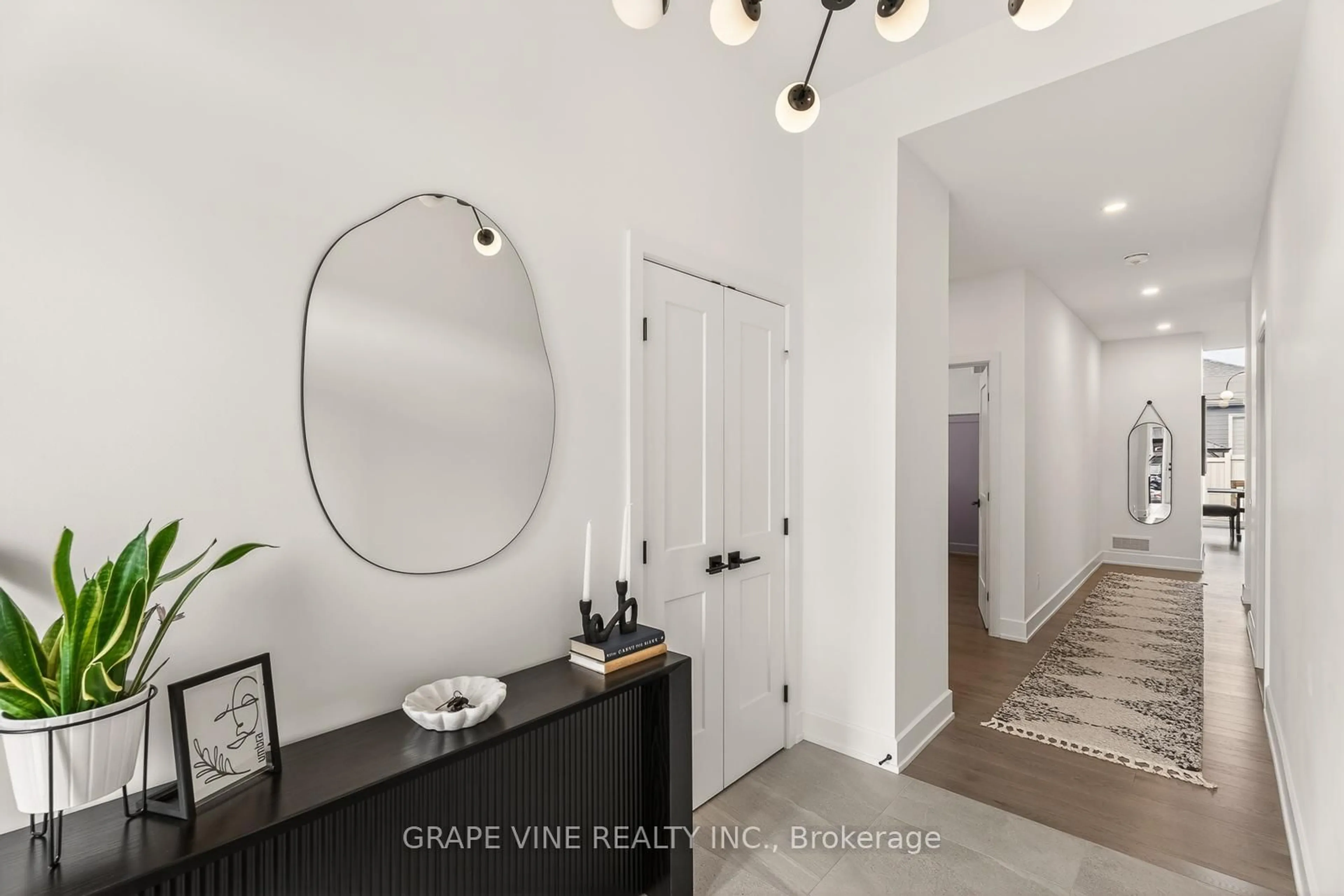 Indoor entryway for 211 Metric Circ, Ottawa Ontario K2V 0L3