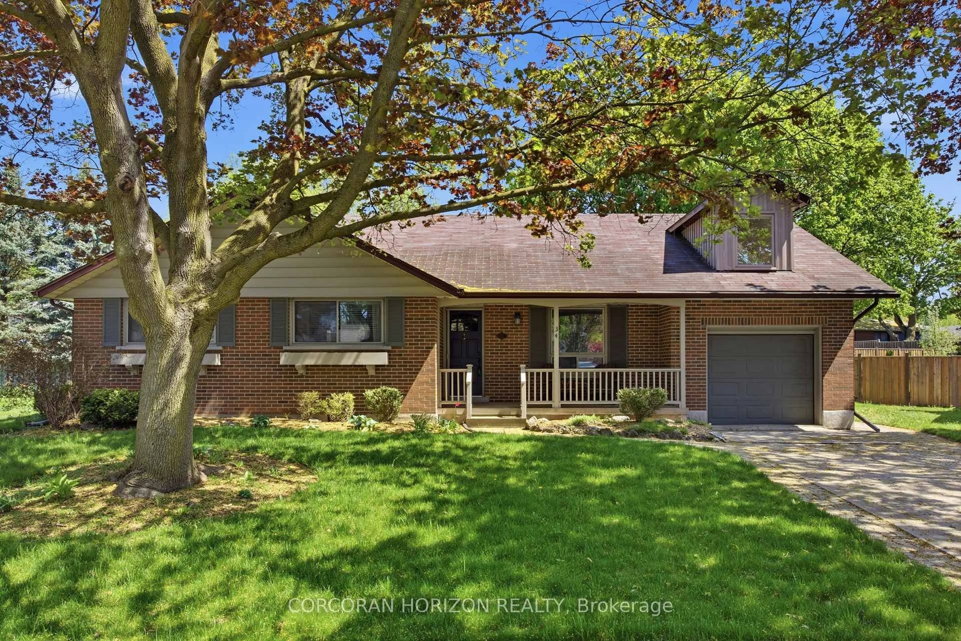 Home with brick exterior material, street for 34 Yule Pl, Kitchener Ontario N2B 2J8