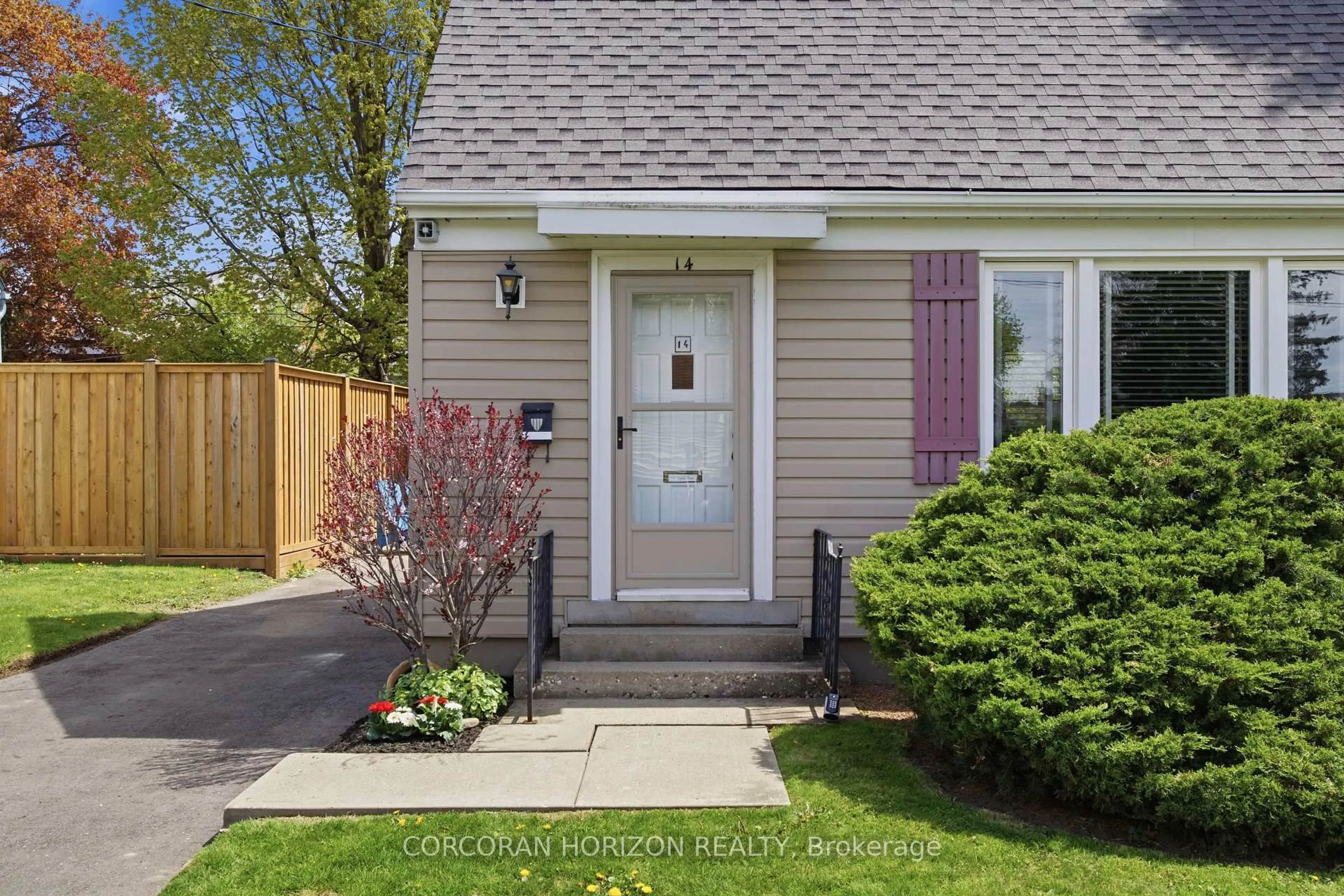 Home with vinyl exterior material, street for 14 Lorne Cres, Kitchener Ontario N2M 3Y3