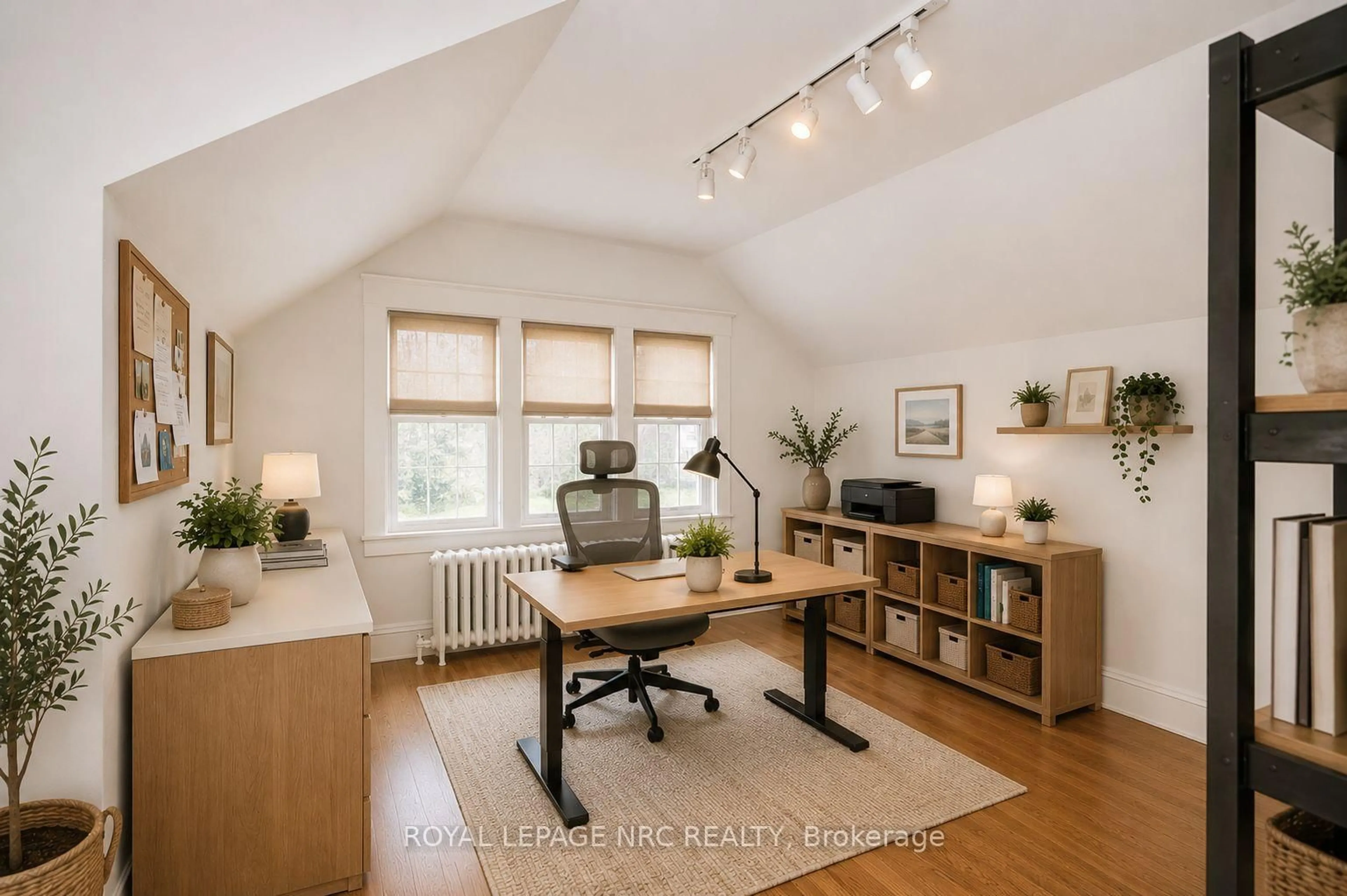 A pic of a room for 92 Dufferin St, St. Catharines Ontario L2R 1Z8