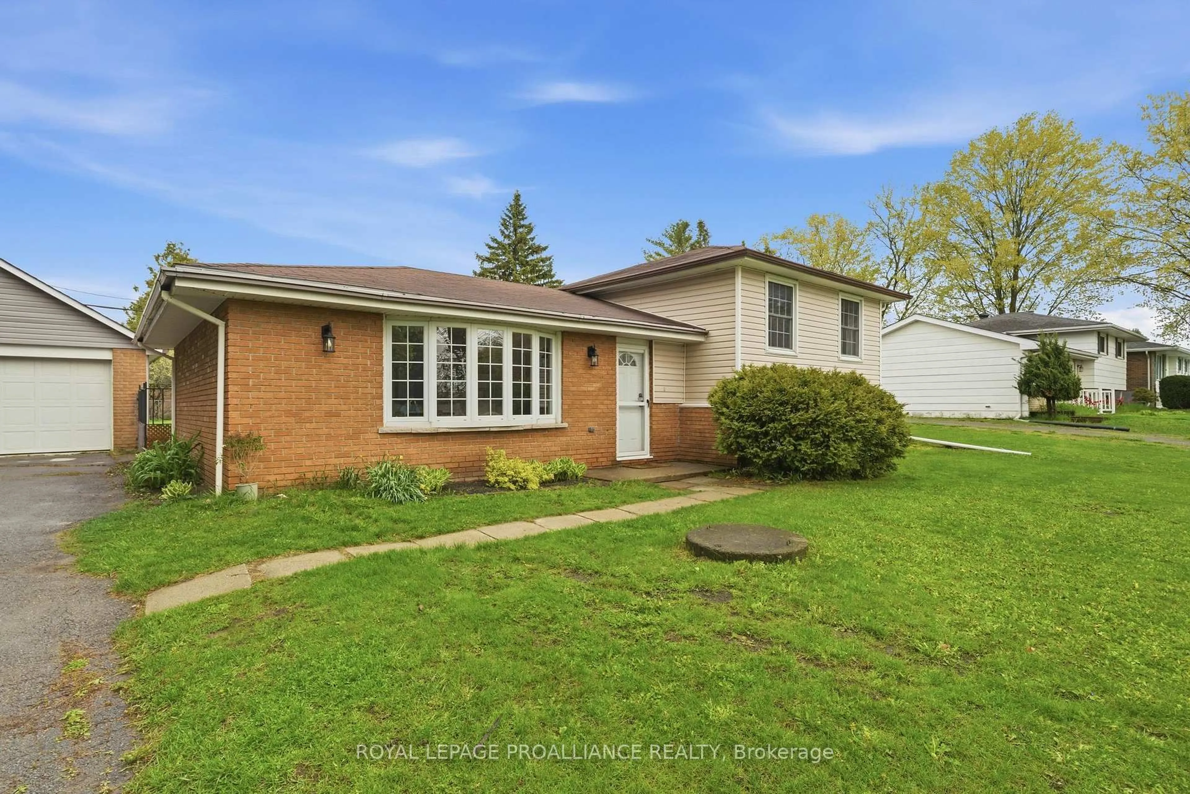 Unknown for 584 Whites Rd, Trenton Ontario K8V 5P8