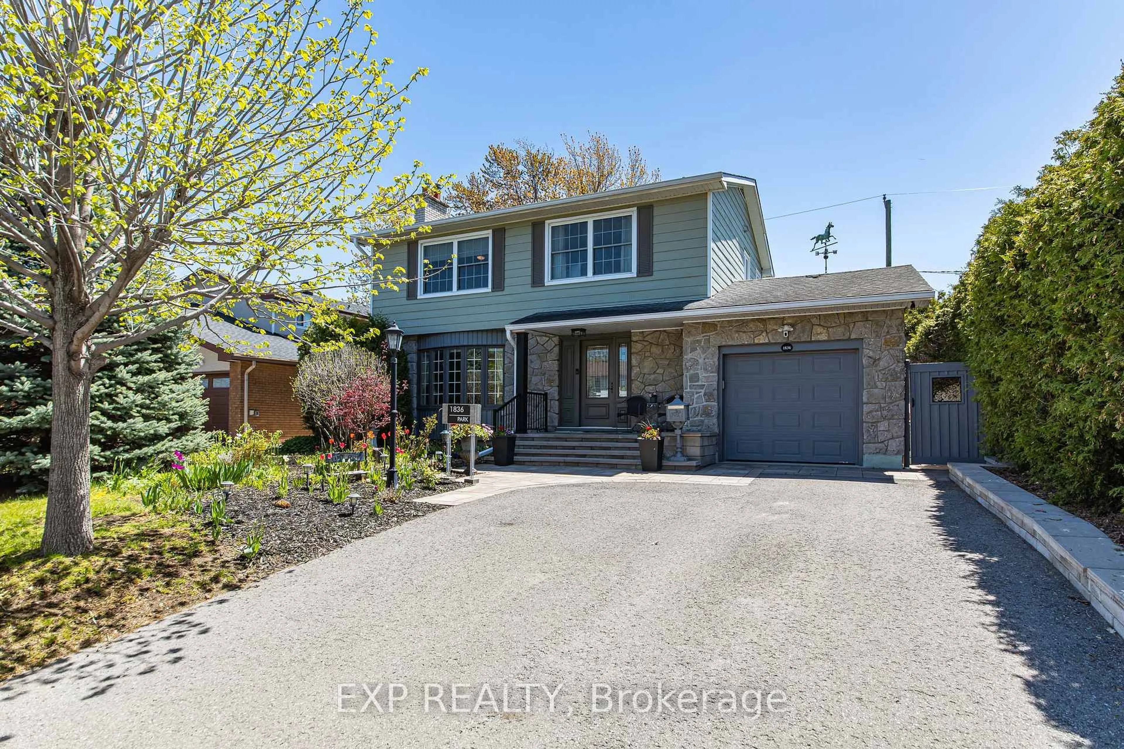 Unknown for 1836 Lorraine Ave, Ottawa Ontario K1H 6Z8
