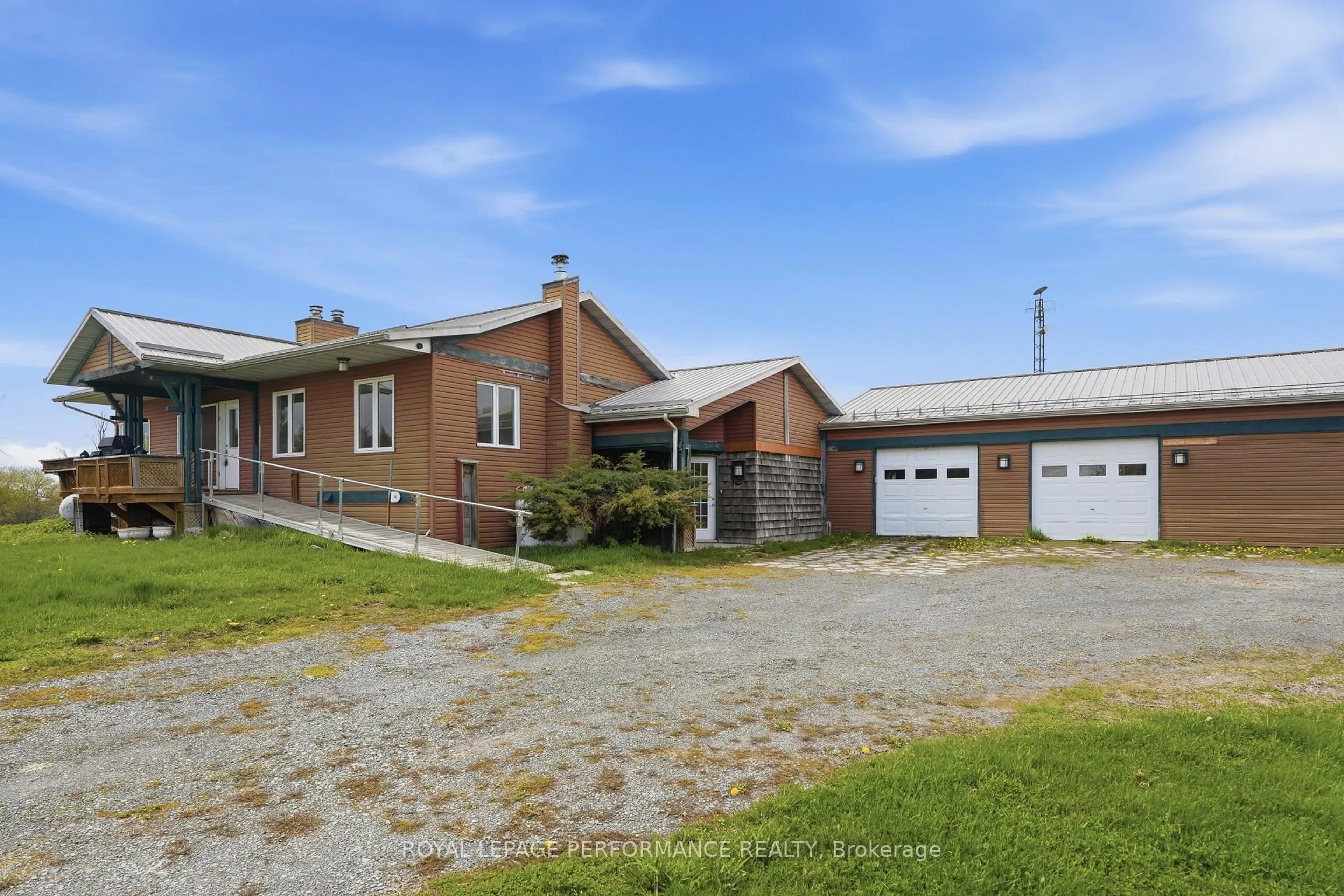 A pic from outside/outdoor area/front of a property/back of a property/a pic from drone, street for 2575 Concession 2 Rd, Alfred and Plantagenet Ontario K0B 1J0