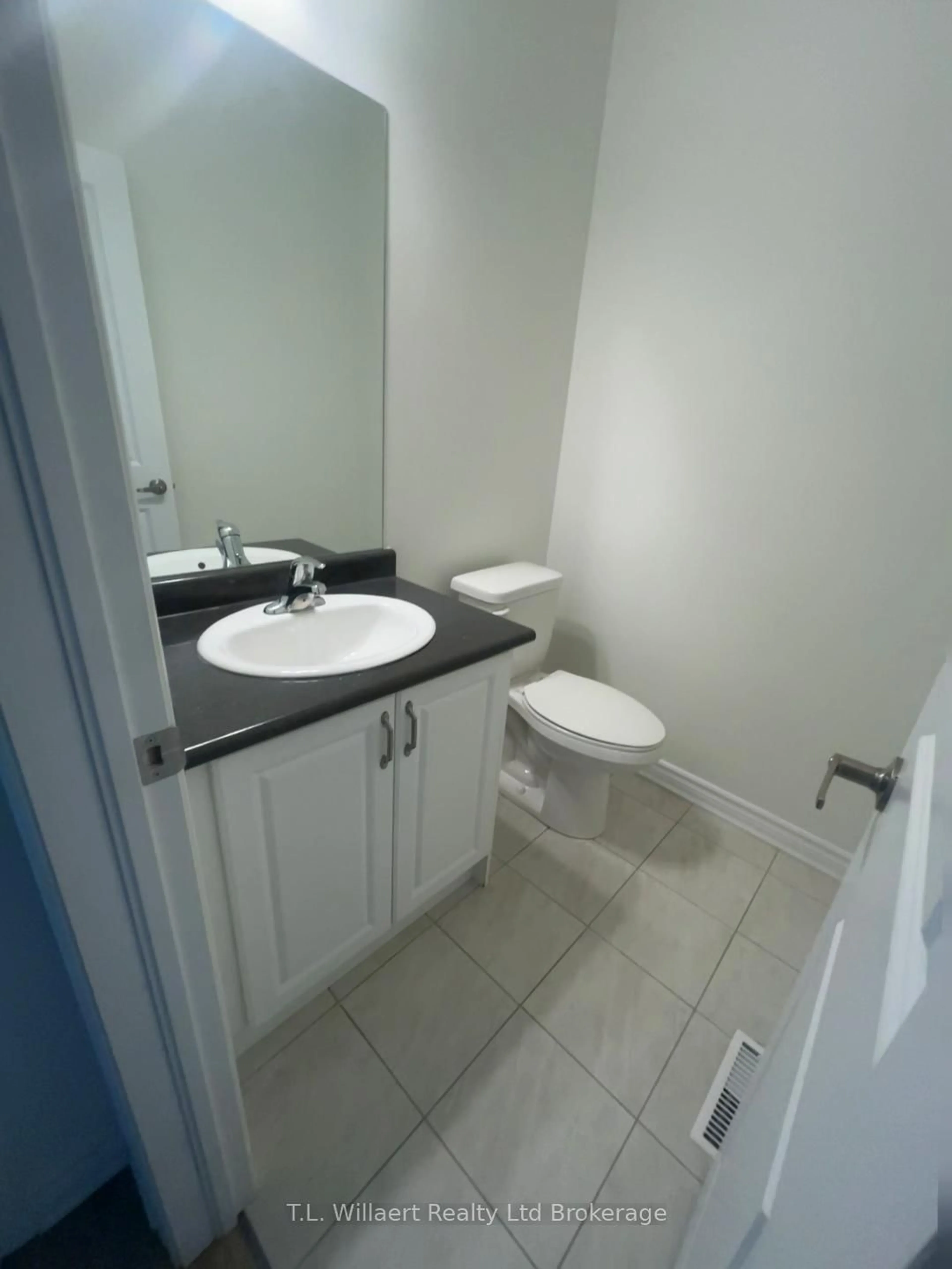 Standard bathroom, floor is not visible for 58 Seaton Cres, Tillsonburg Ontario N4G 0J7