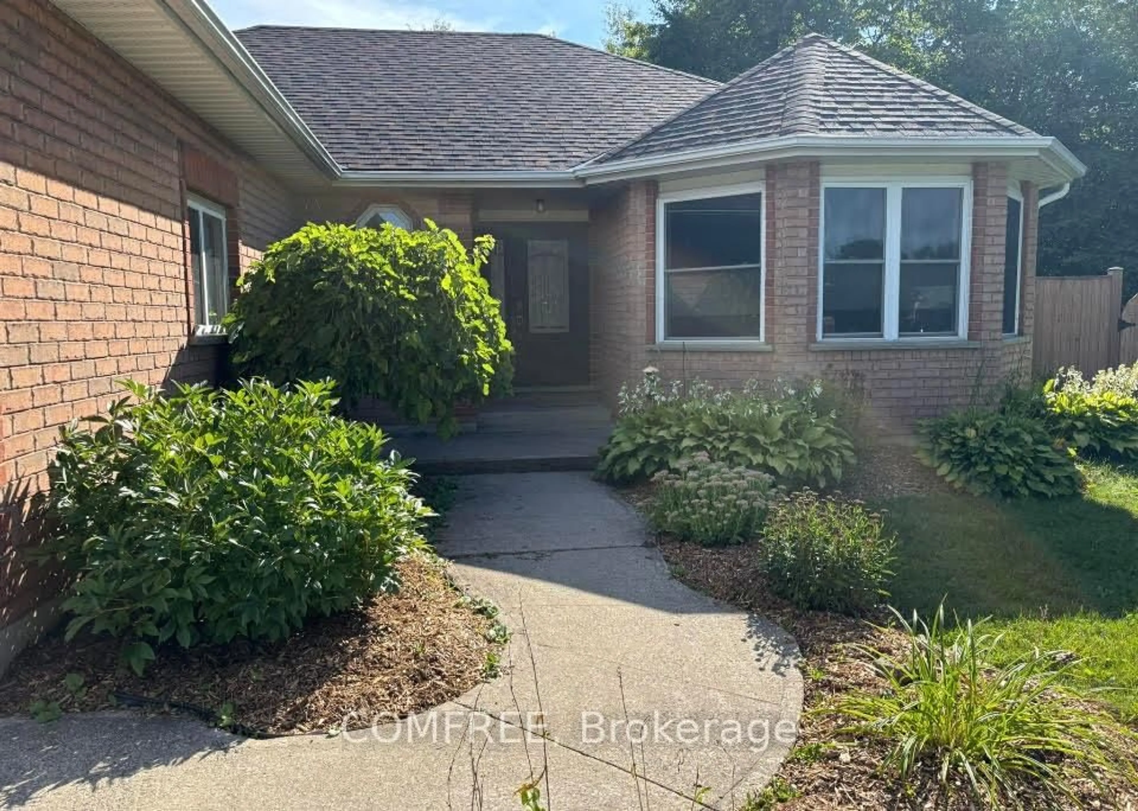 Home with brick exterior material, street for 25 Mcgregor Crt, Southgate Ontario N0C 1B0