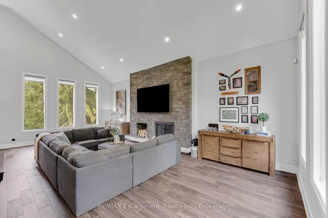 2092 Highway 6, Hamilton 5