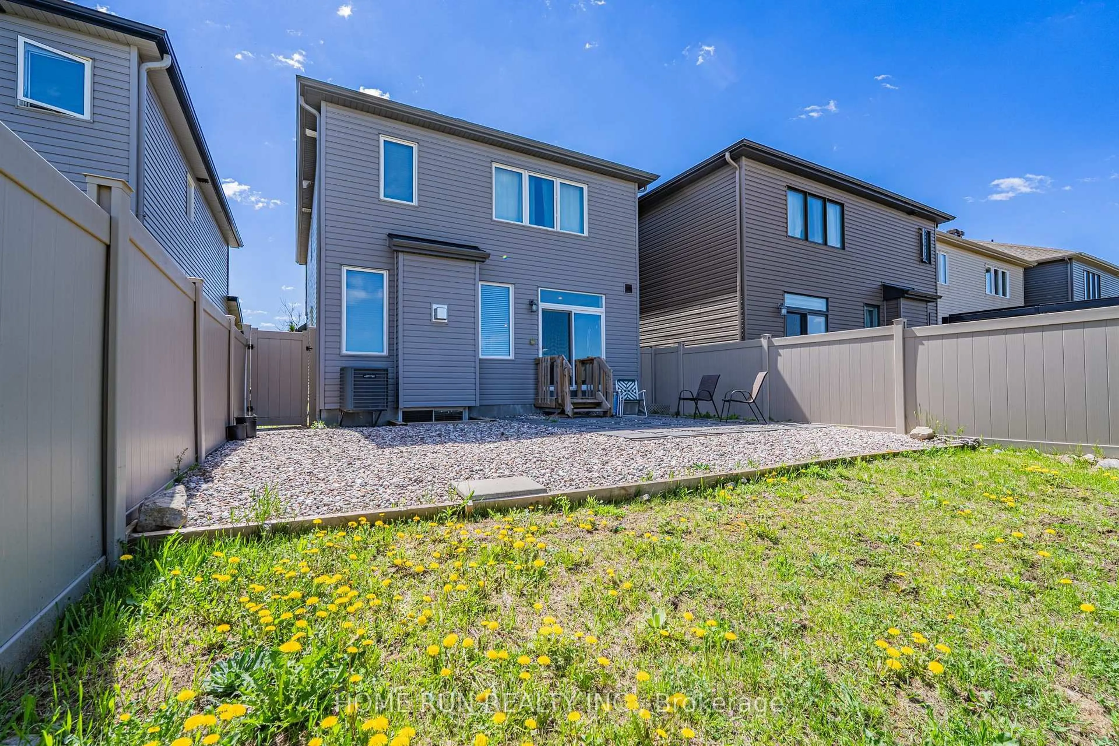 Patio, street for 42 CLONFADDA Terr, Ottawa Ontario K2J 6E9