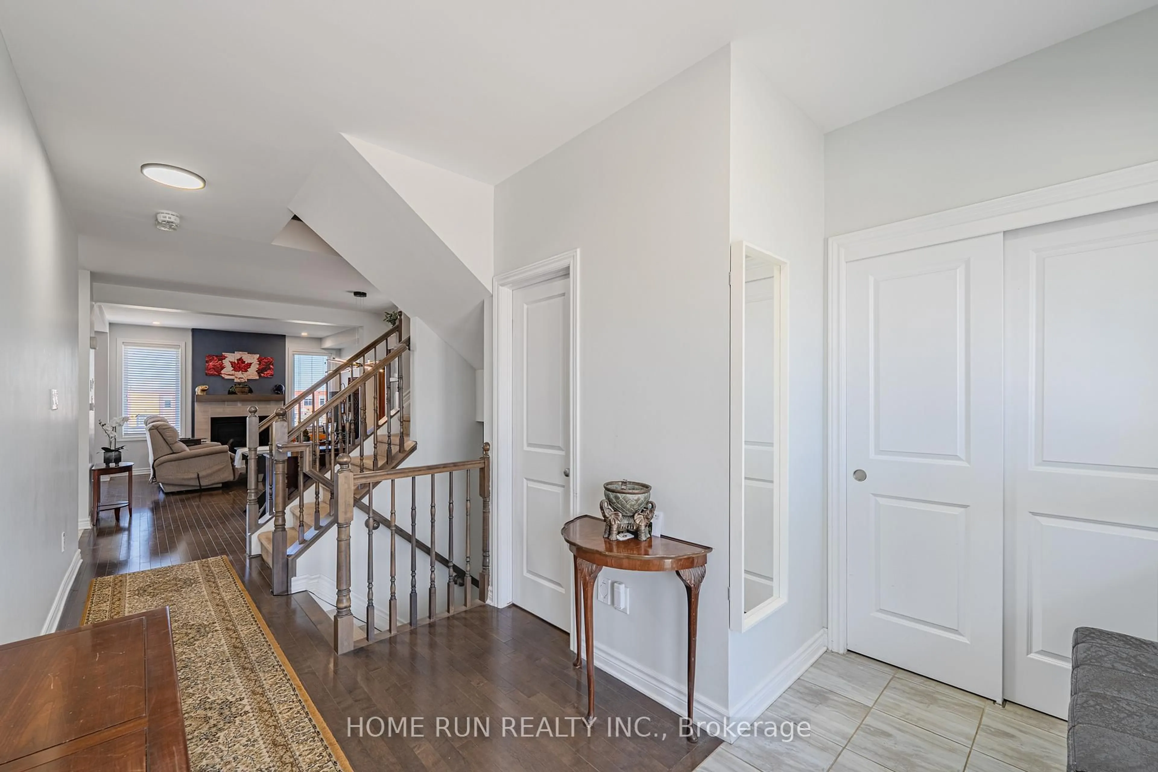 Indoor entryway for 42 CLONFADDA Terr, Ottawa Ontario K2J 6E9