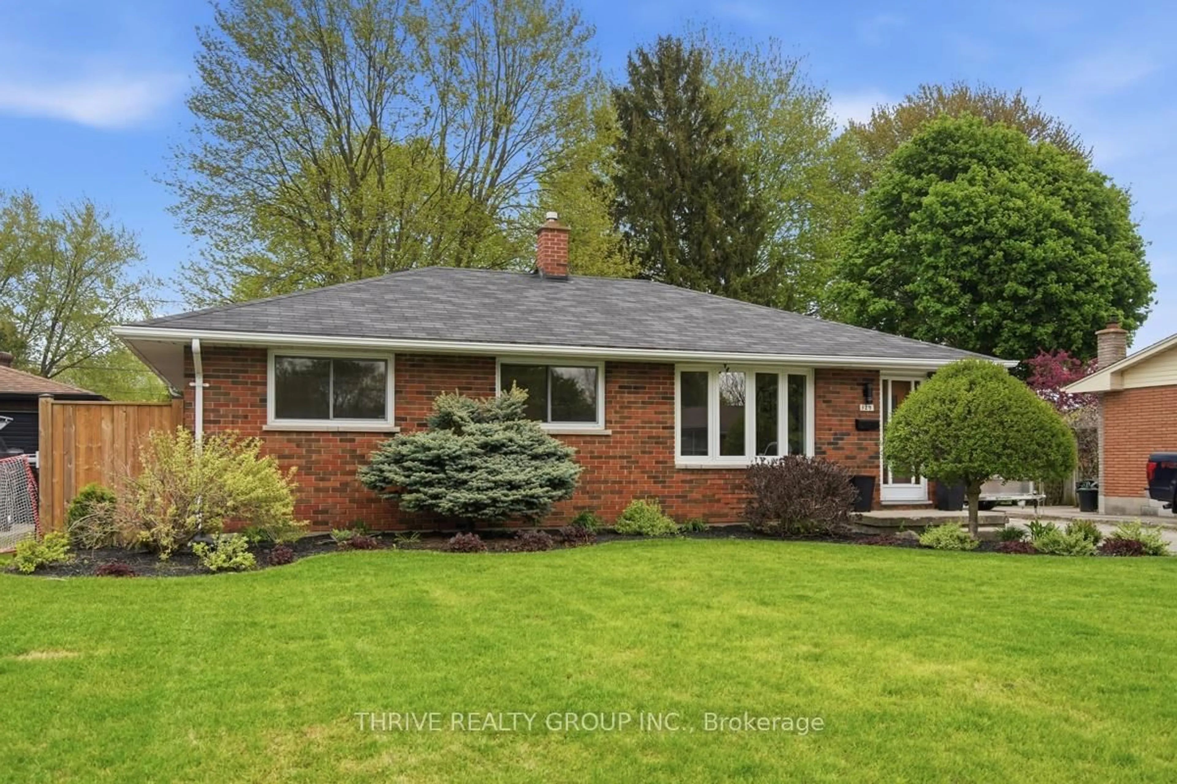 Home with brick exterior material, street for 329 STRATHROYAL Ave, Strathroy-Caradoc Ontario N7G 3G5