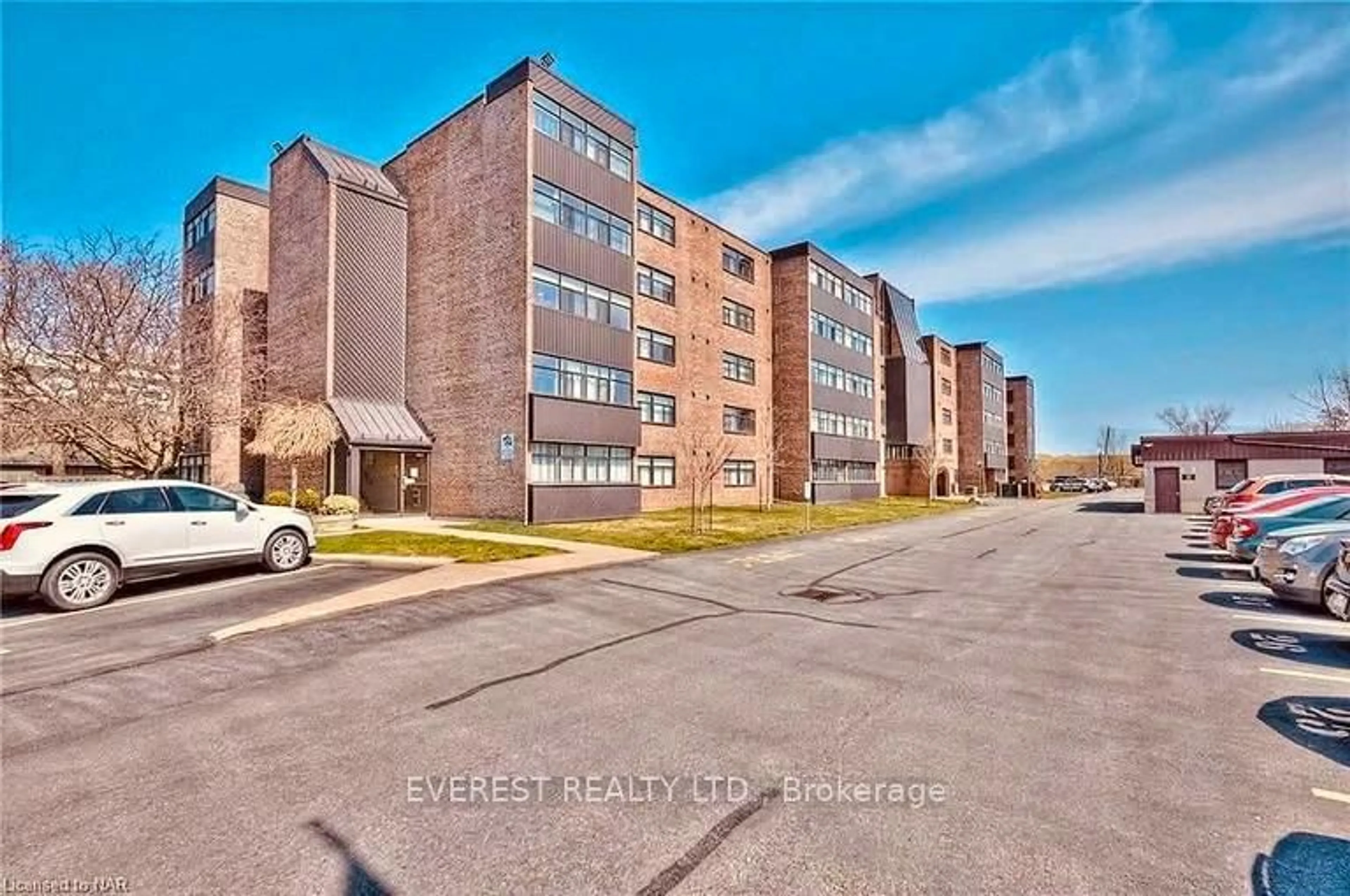 Unknown for 276 Oakdale Ave #408, St. Catharines Ontario L2P 3S5