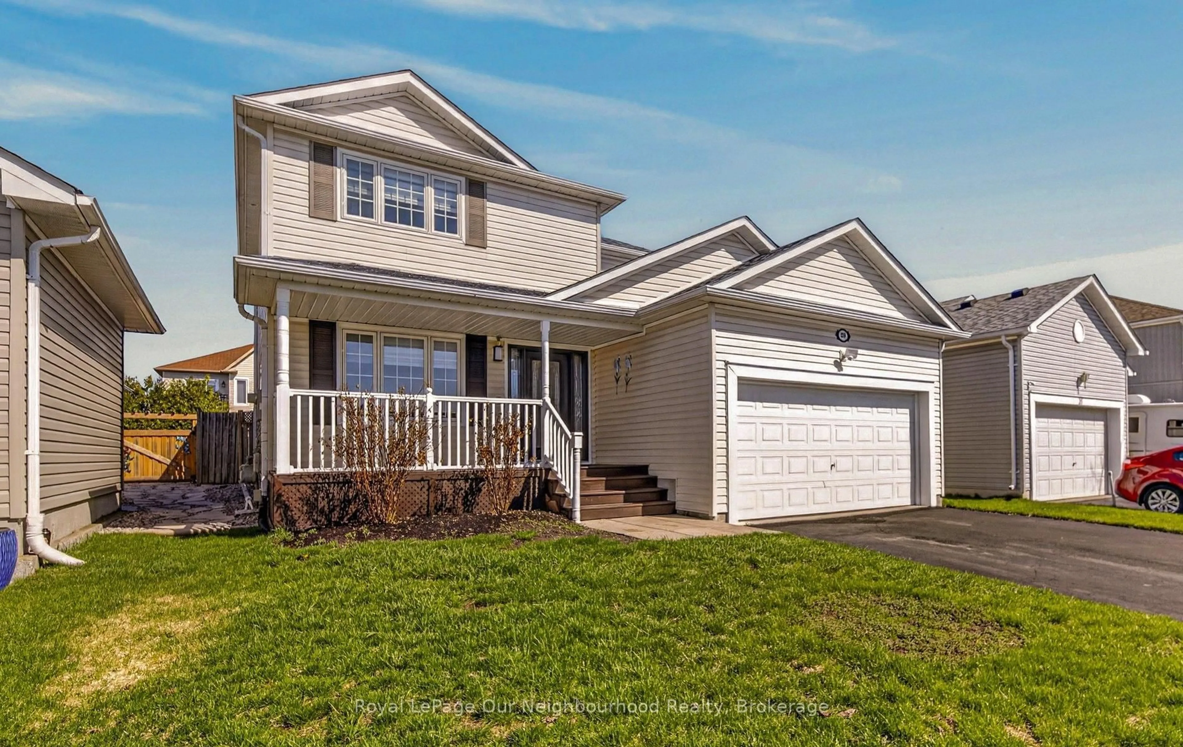 Home with vinyl exterior material, street for 28 Jarvis Dr, Port Hope Ontario L1A 4J8