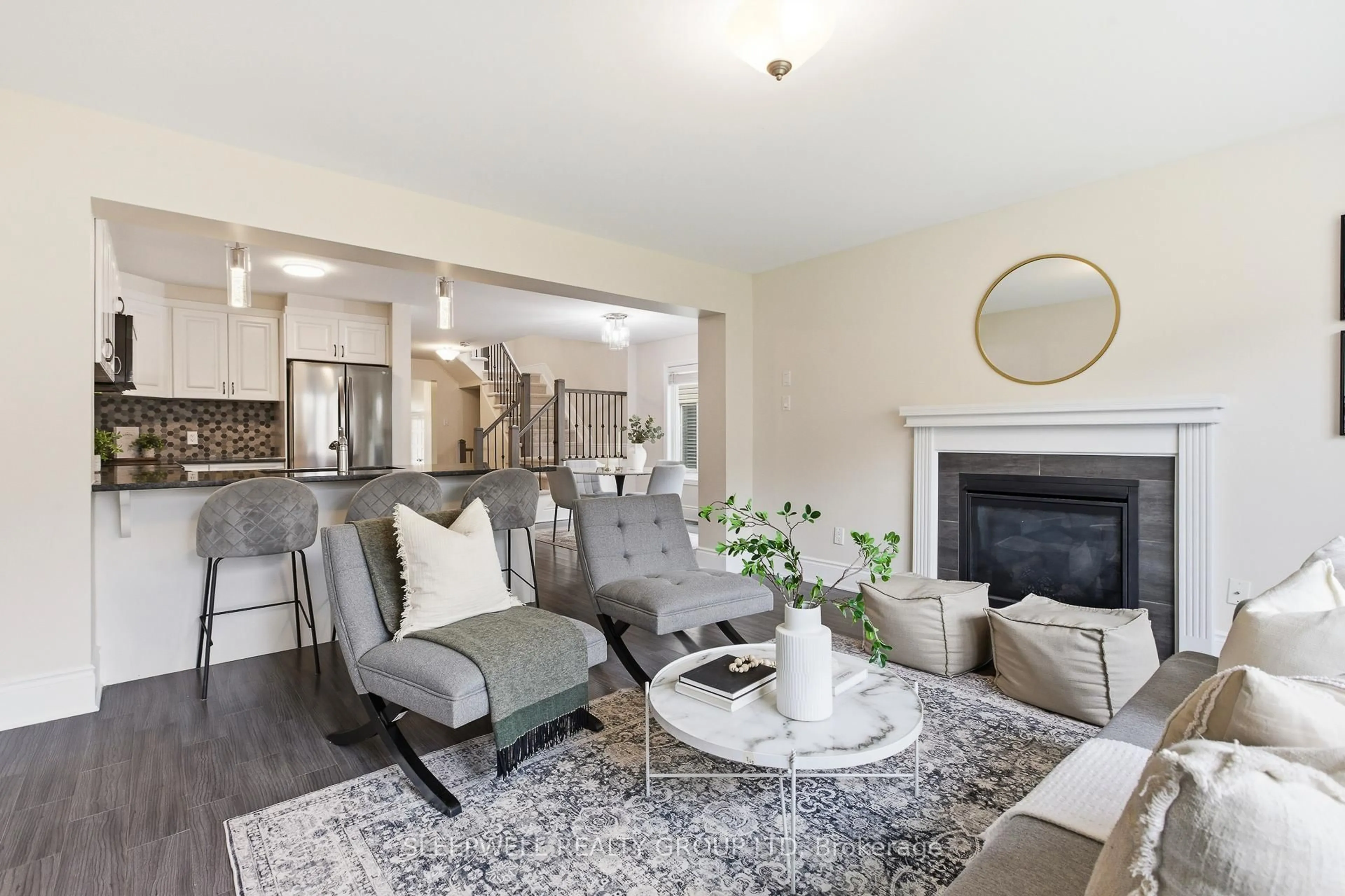 Living room with furniture, unknown for 320 Lipizzaner St, Stittsville Ontario K2S 0X9