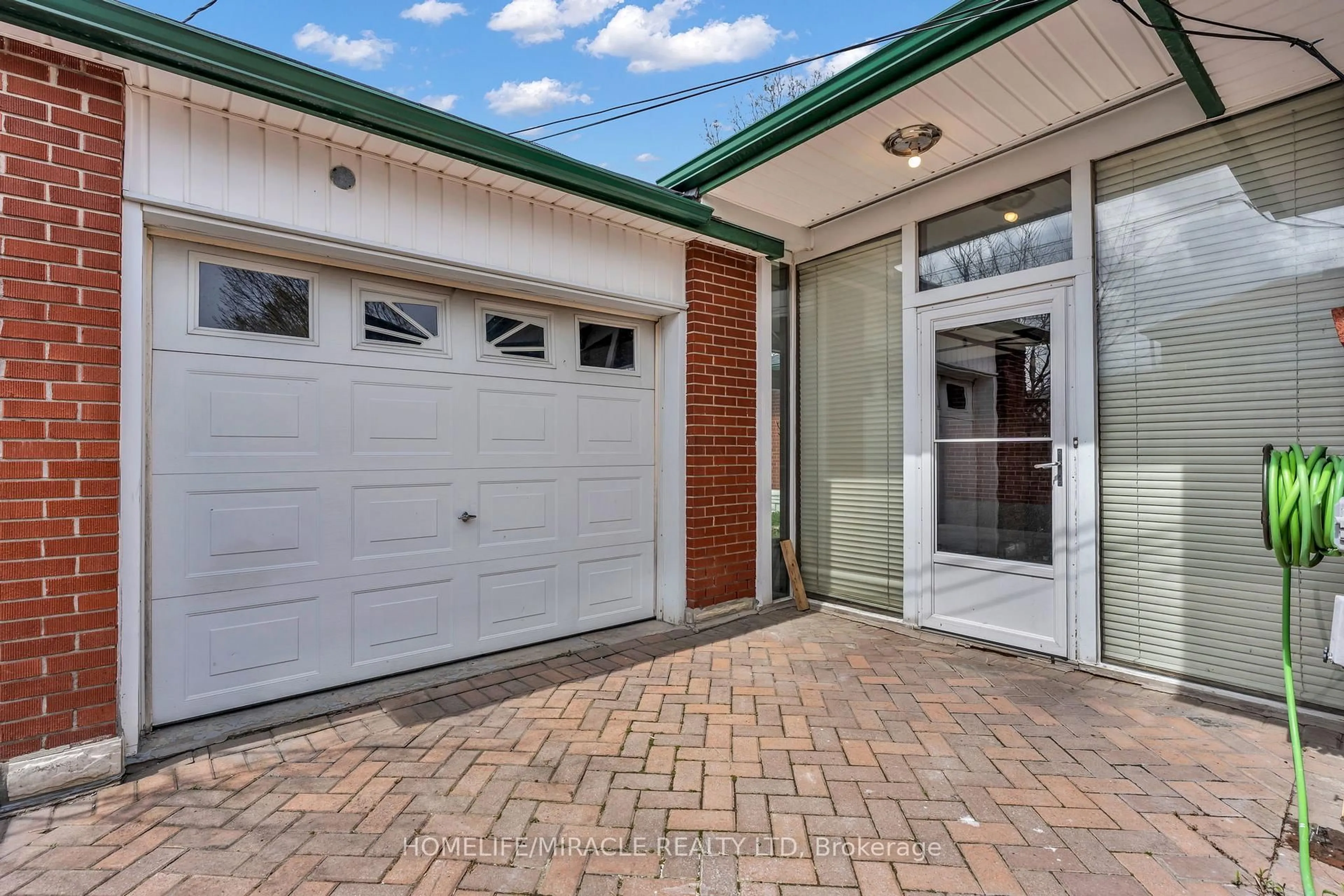 Unknown for 205 Burlington St, London South Ontario N5Z 3W3