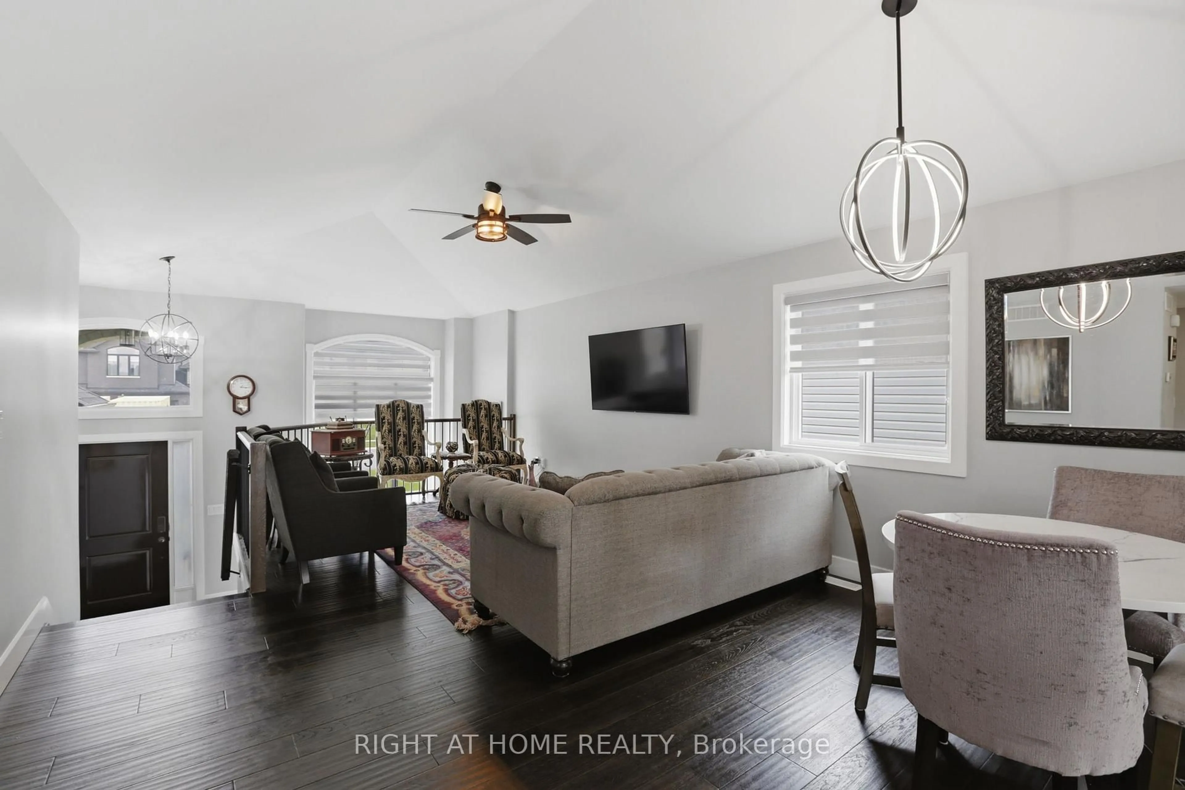 Living room with furniture, unknown for 114 Tuscany Tr, Chatham-Kent Ontario N7M 0R9