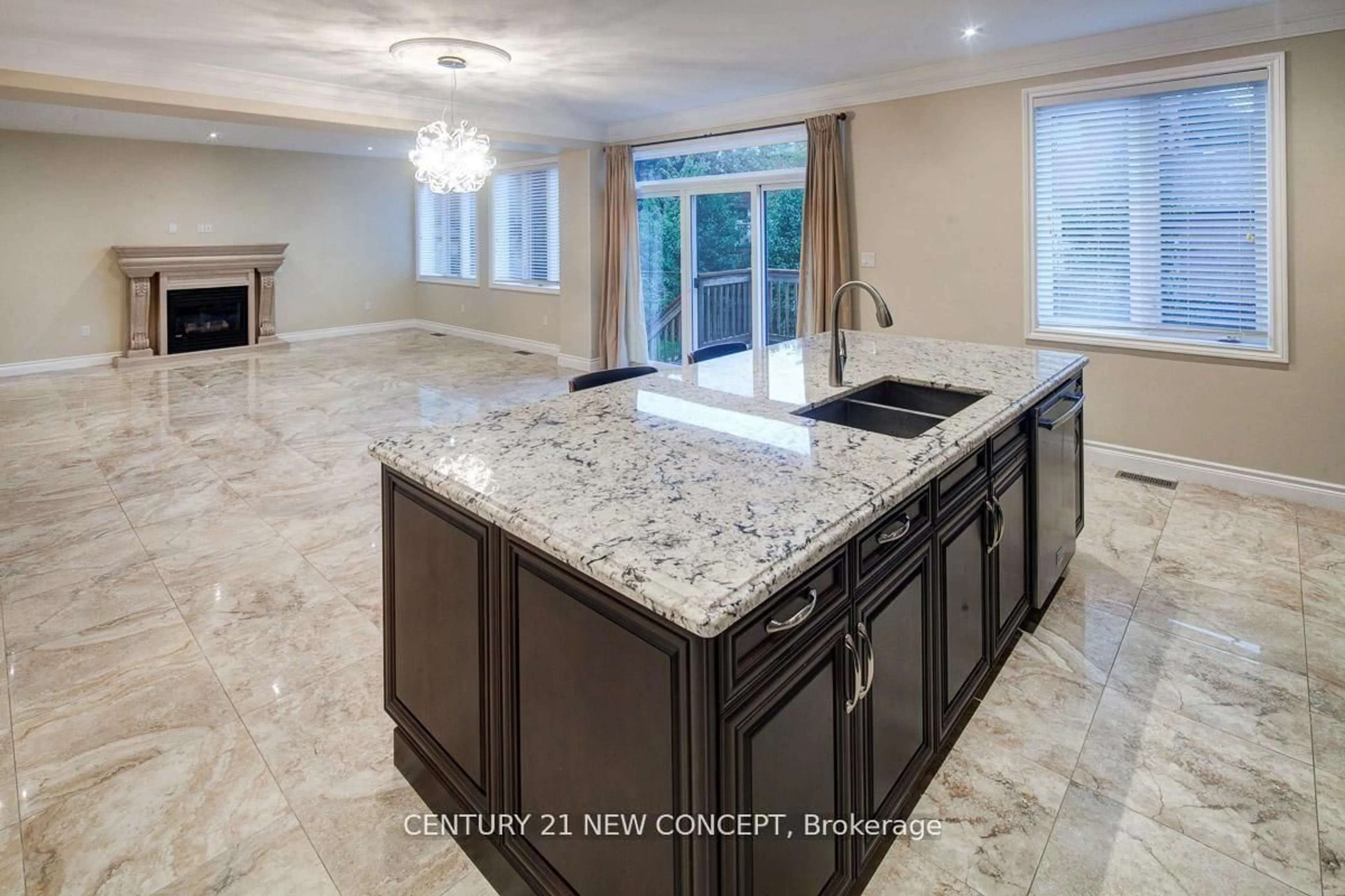 Open concept kitchen, ceramic/tile floor for 678 Garth St, Hamilton Ontario L9C 4K2