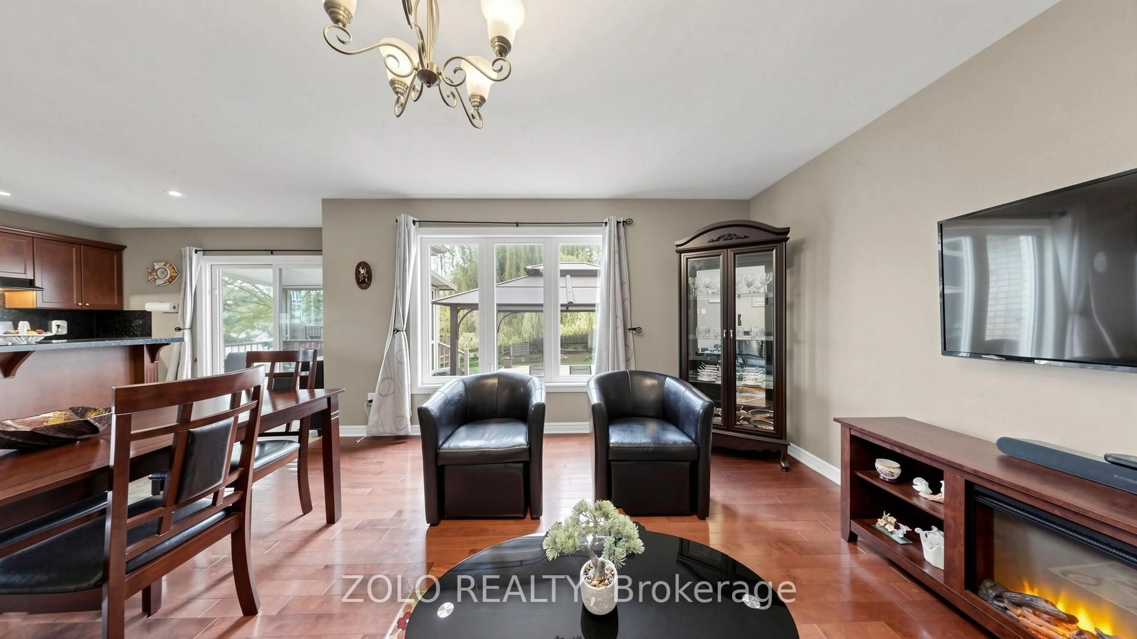 Living room with furniture, unknown for 5 Gaal Crt, Brantford Ontario N3T 6R4