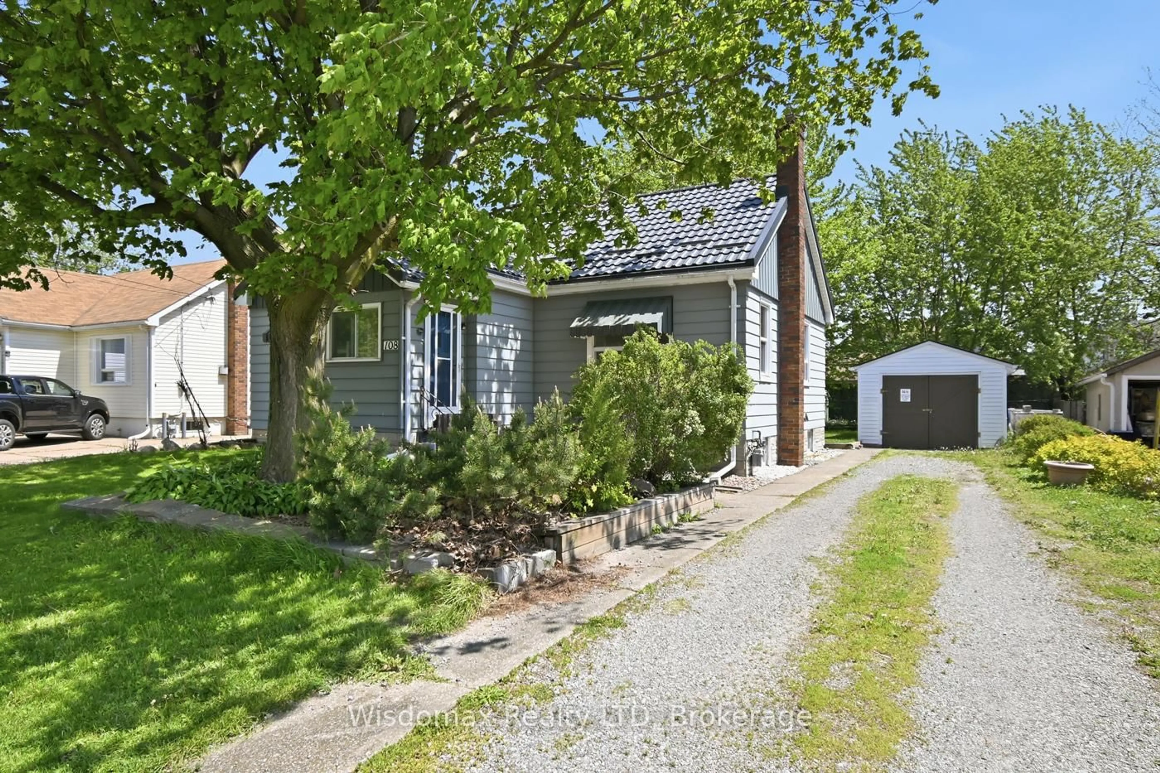 Unknown for 108 Queen St, Thorold Ontario L2V 3N9
