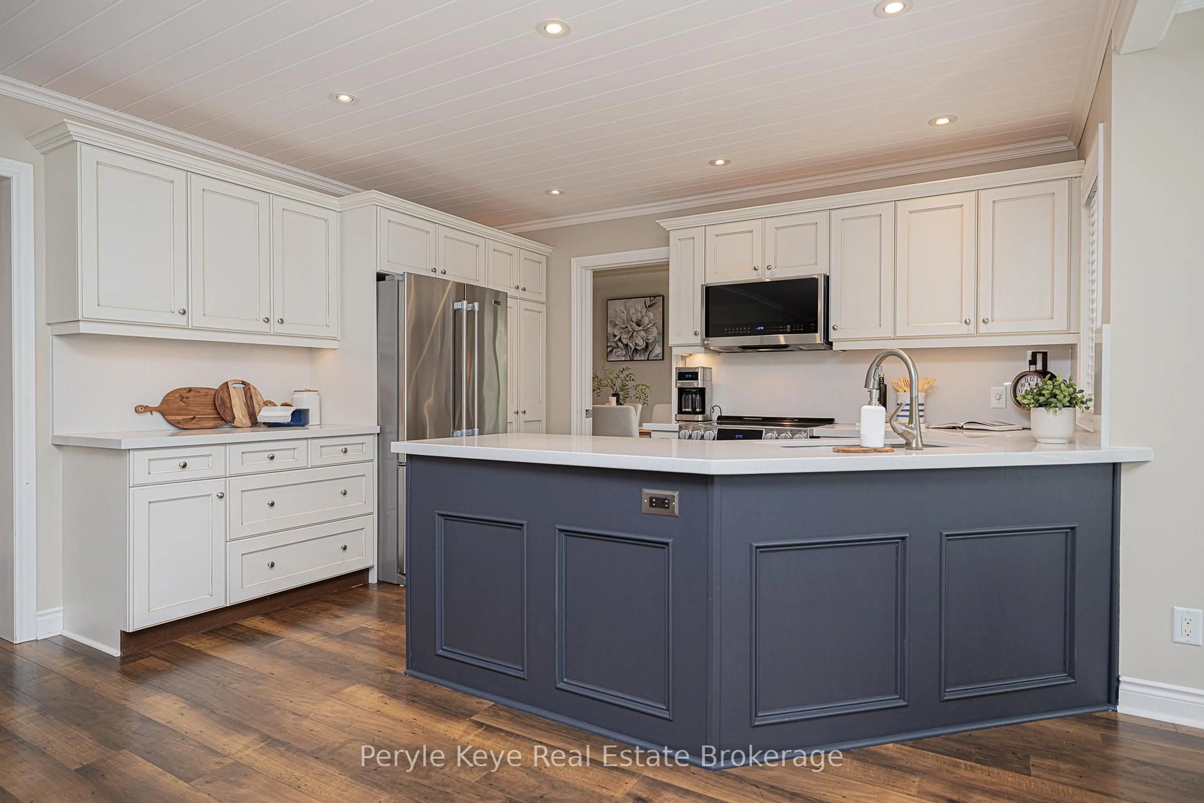 Open concept kitchen, unknown for 5 Mackenzie Dr, Huntsville Ontario P1H 0A1