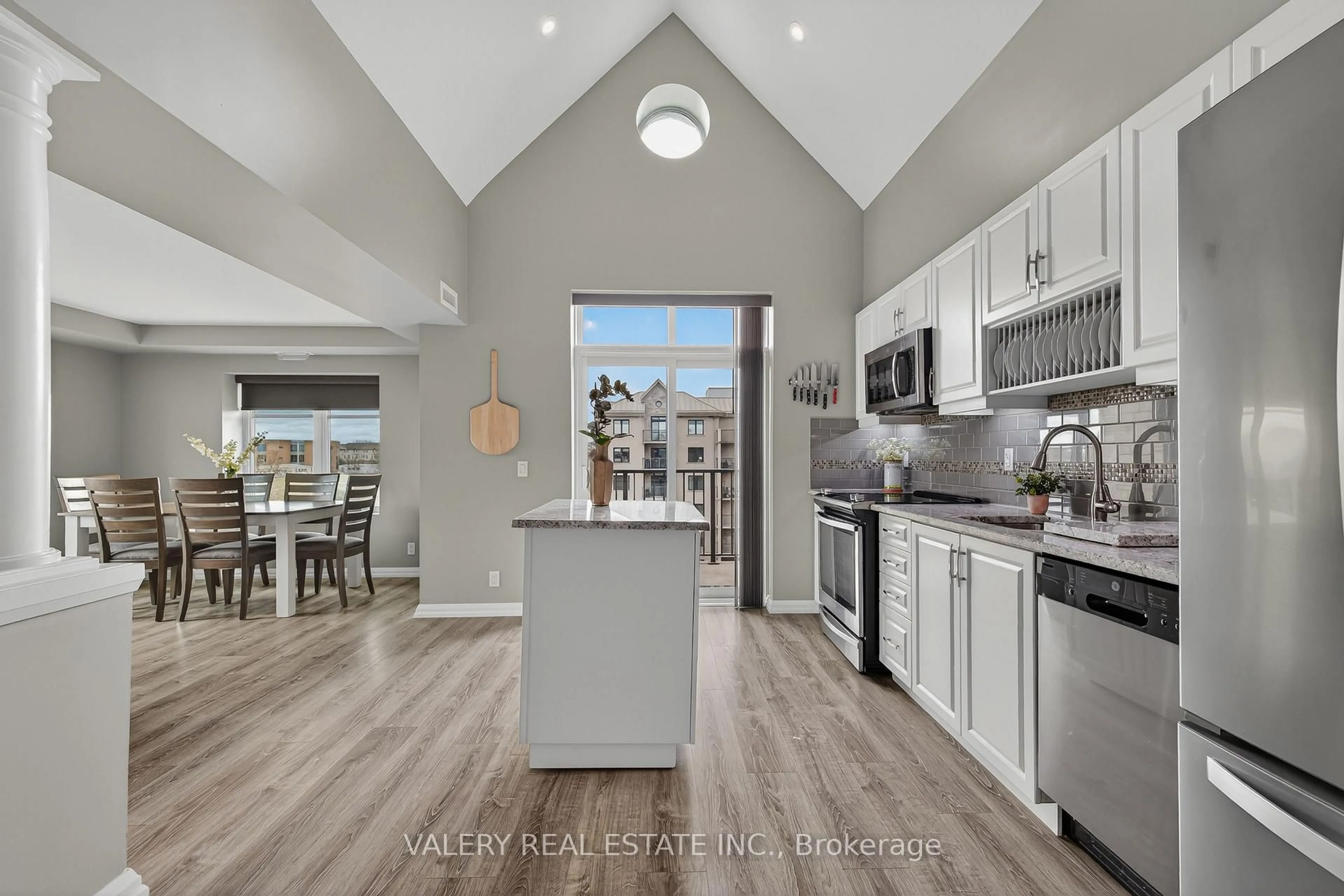 Open concept kitchen, unknown for 778 Laurelwood Dr #701, Waterloo Ontario N2V 0G3