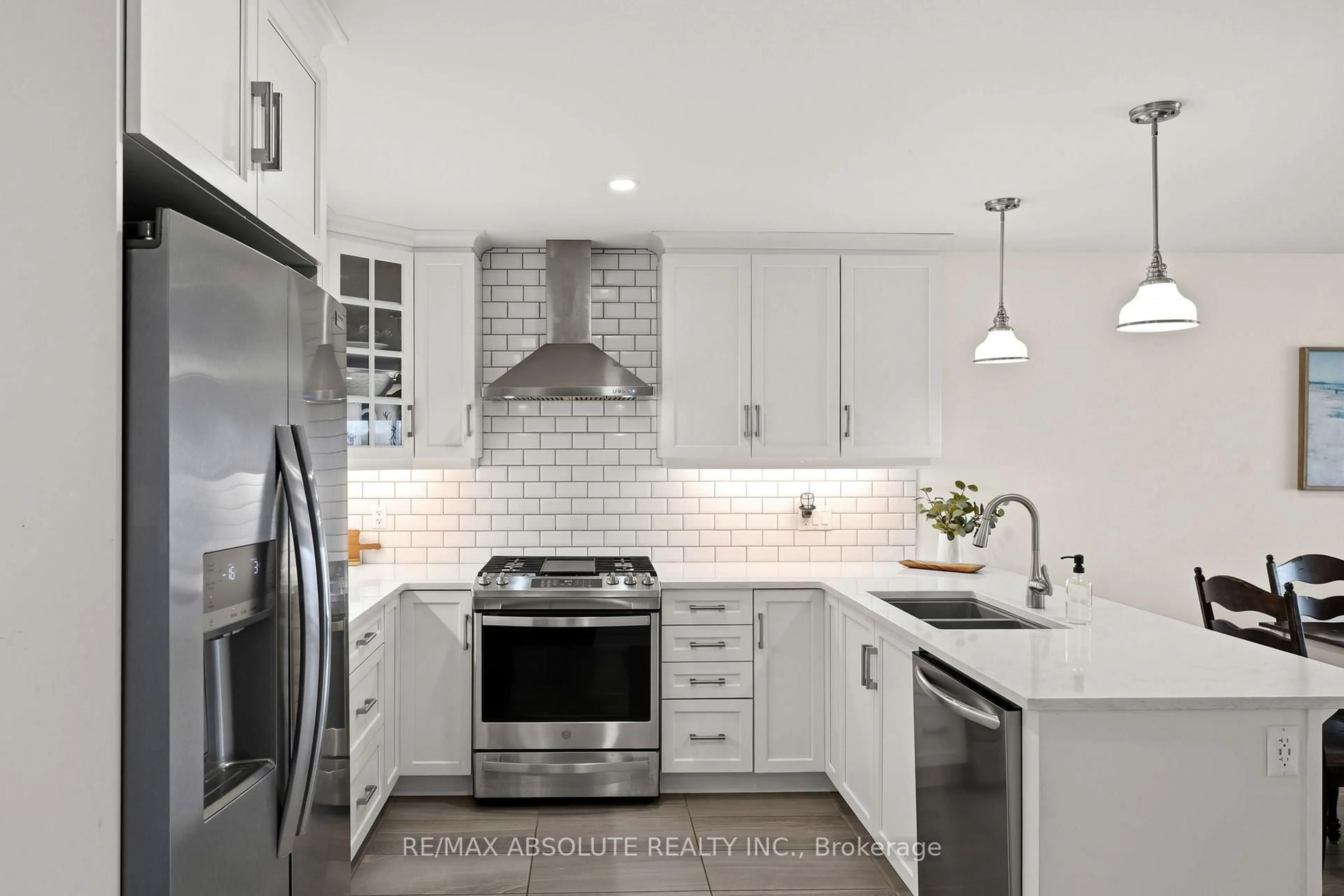 Contemporary kitchen, ceramic/tile floor for 27 Morgan Clouthier Way, Arnprior Ontario K7S 0H9