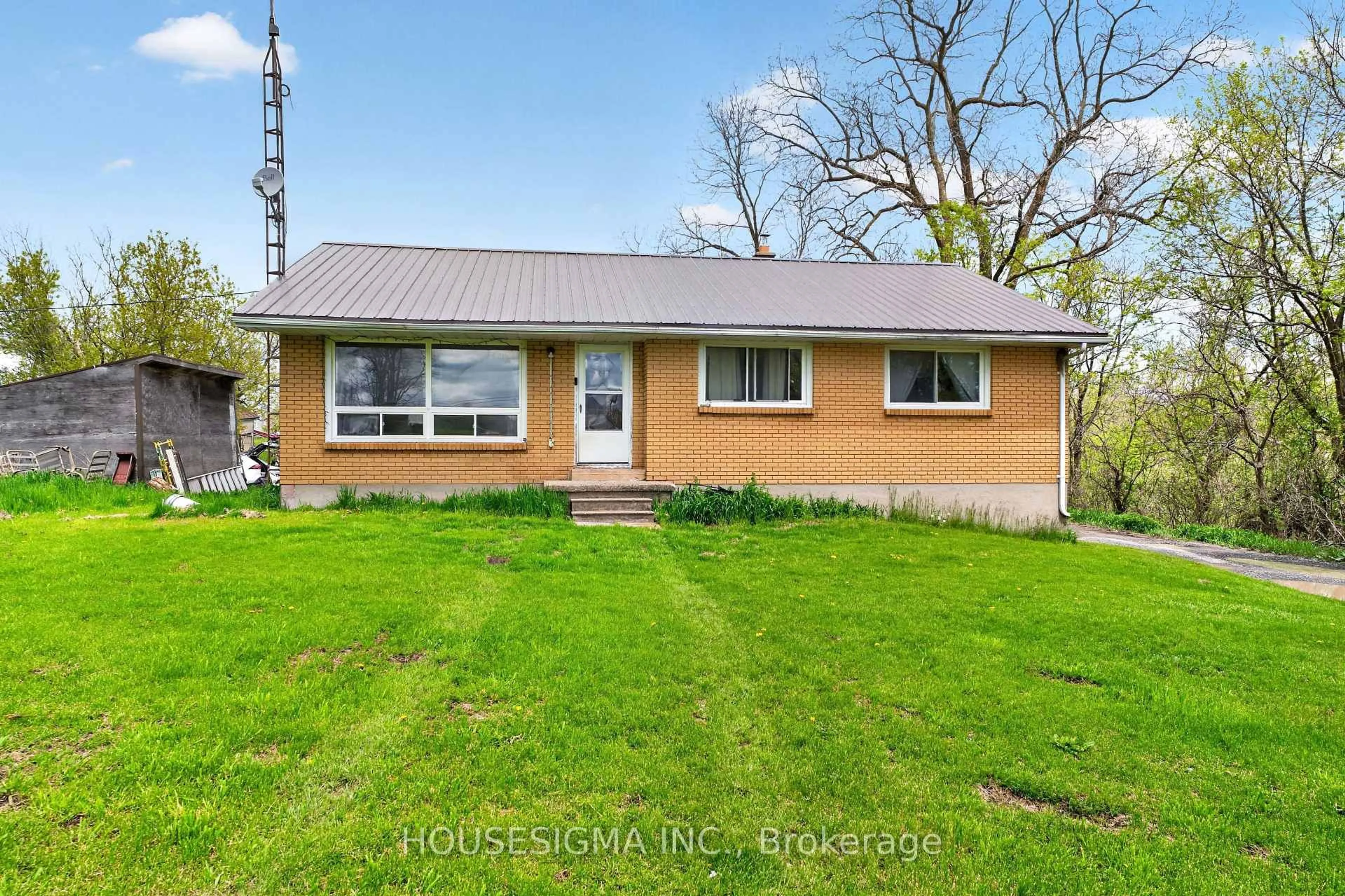 Unknown for 2418-2420 Rutledge Rd, Sydenham Ontario K0H 2T0