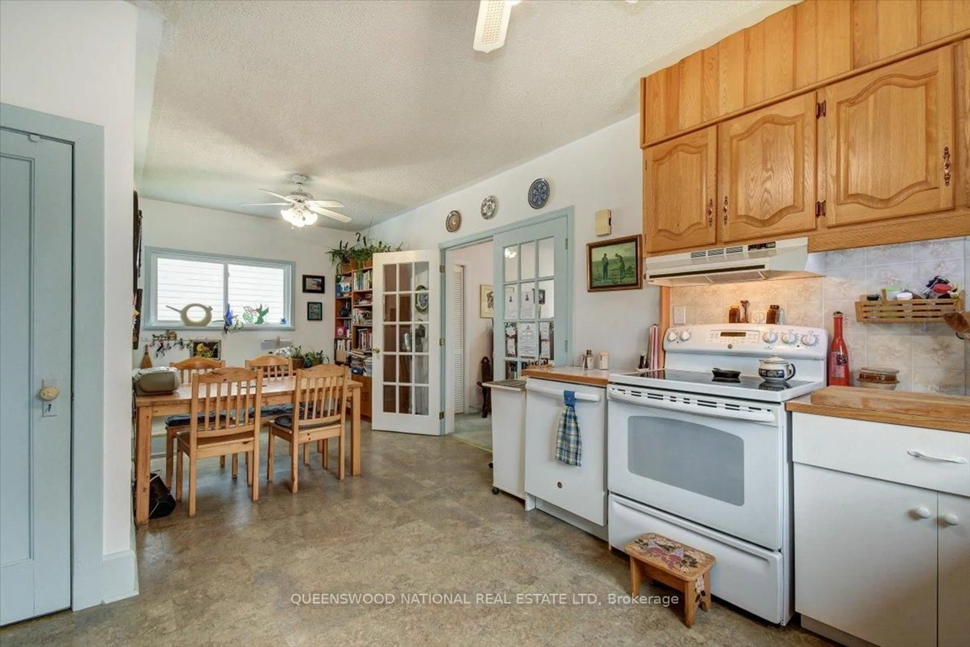 Standard kitchen, ceramic/tile floor for 26 North St, Killaloe Ontario K0J 2A0