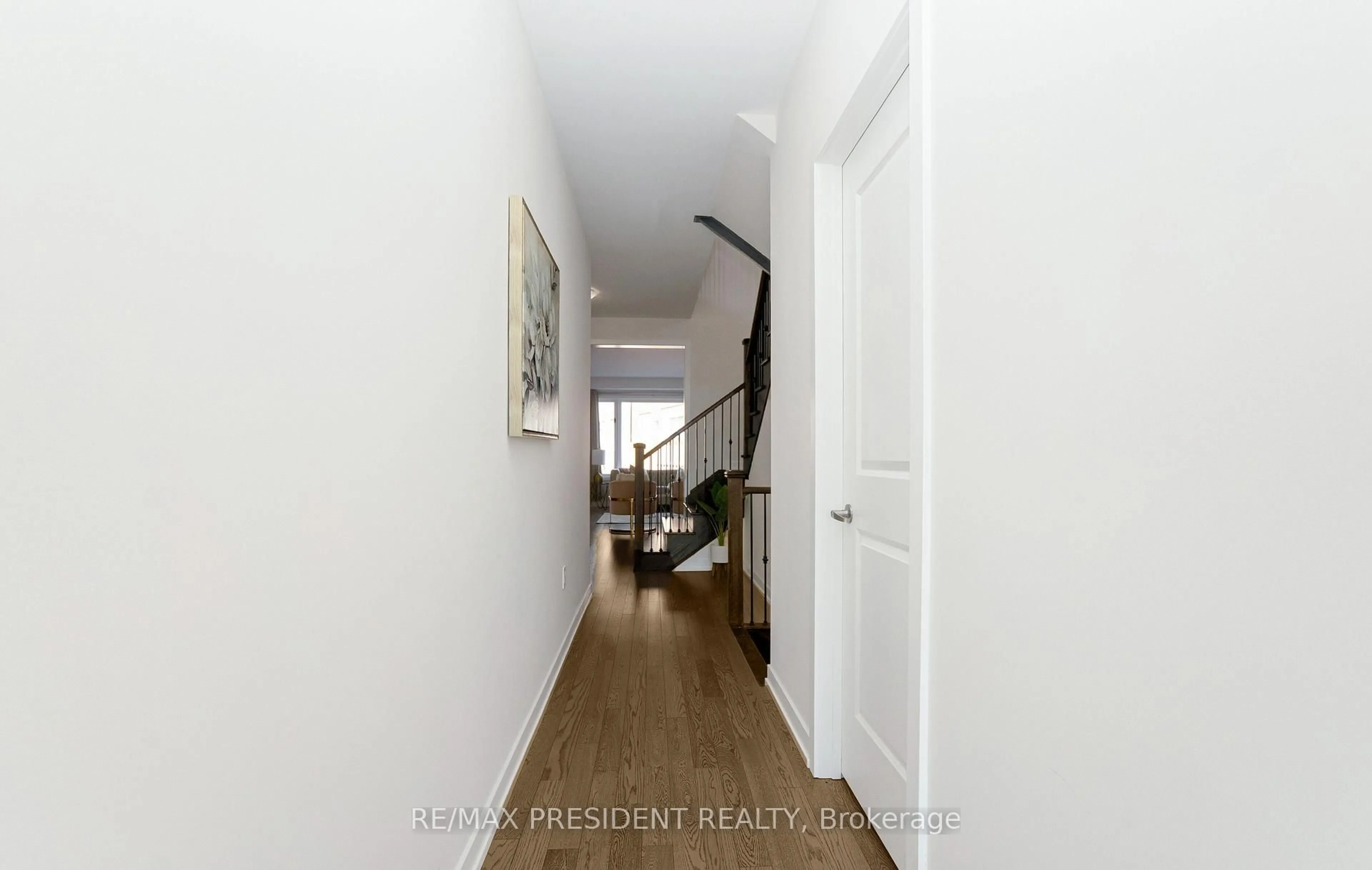 Indoor entryway for 39 Henshaw Dr, Erin Ontario N0B 1T0