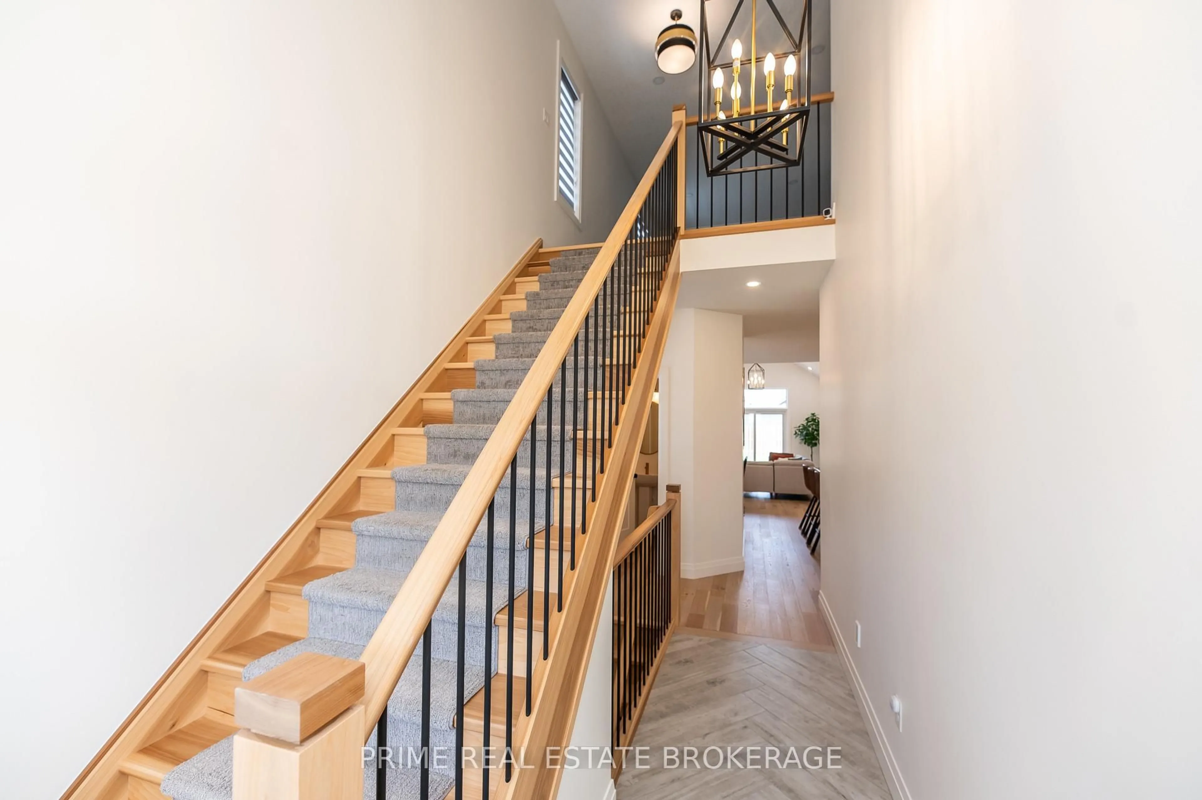 Unknown for 51 Compass Tr, Central Elgin Ontario L5G 4T8