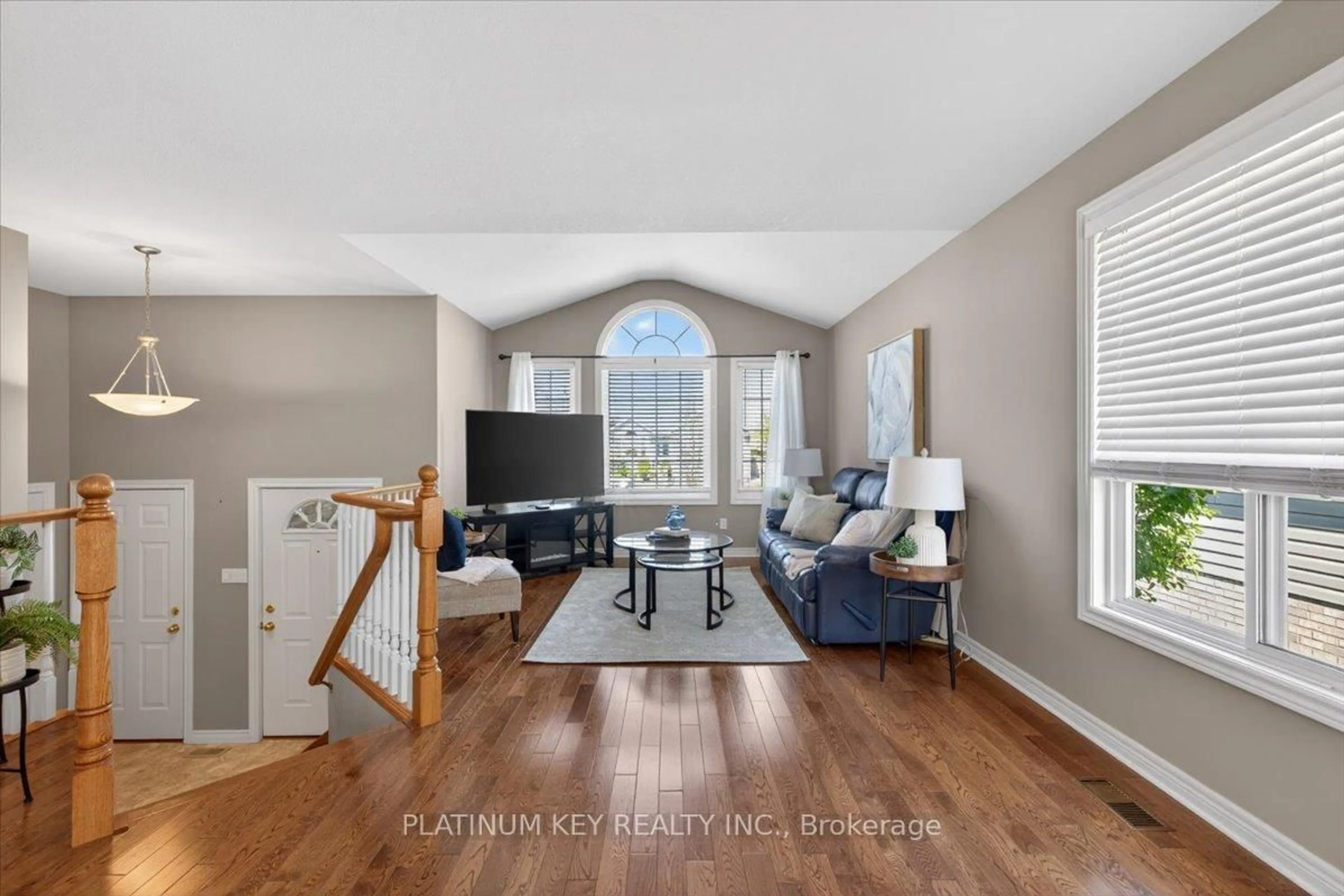 Living room with furniture, unknown for 519 Darcy Dr, Strathroy-Caradoc Ontario N7G 4L1