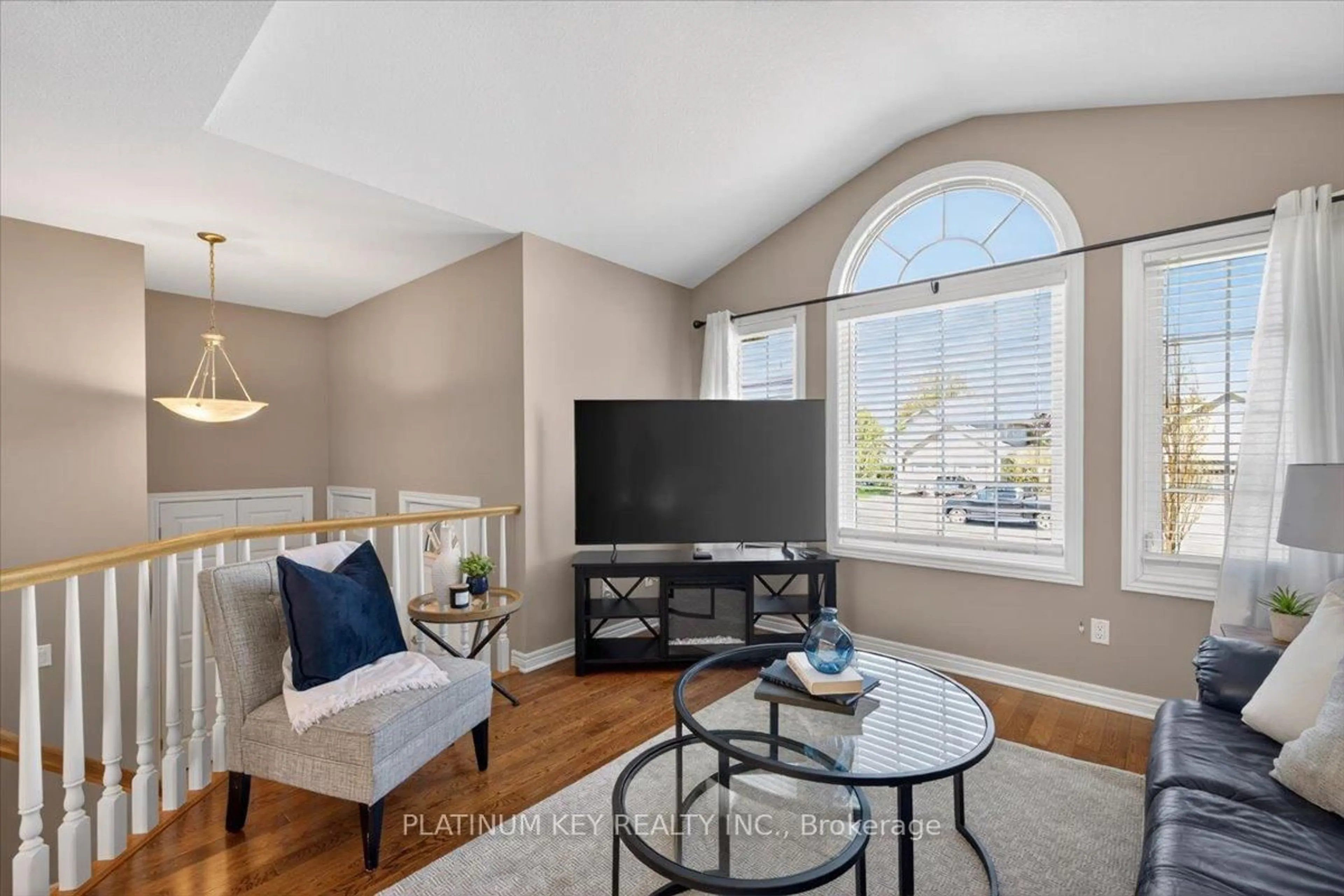 Living room with furniture, unknown for 519 Darcy Dr, Strathroy-Caradoc Ontario N7G 4L1