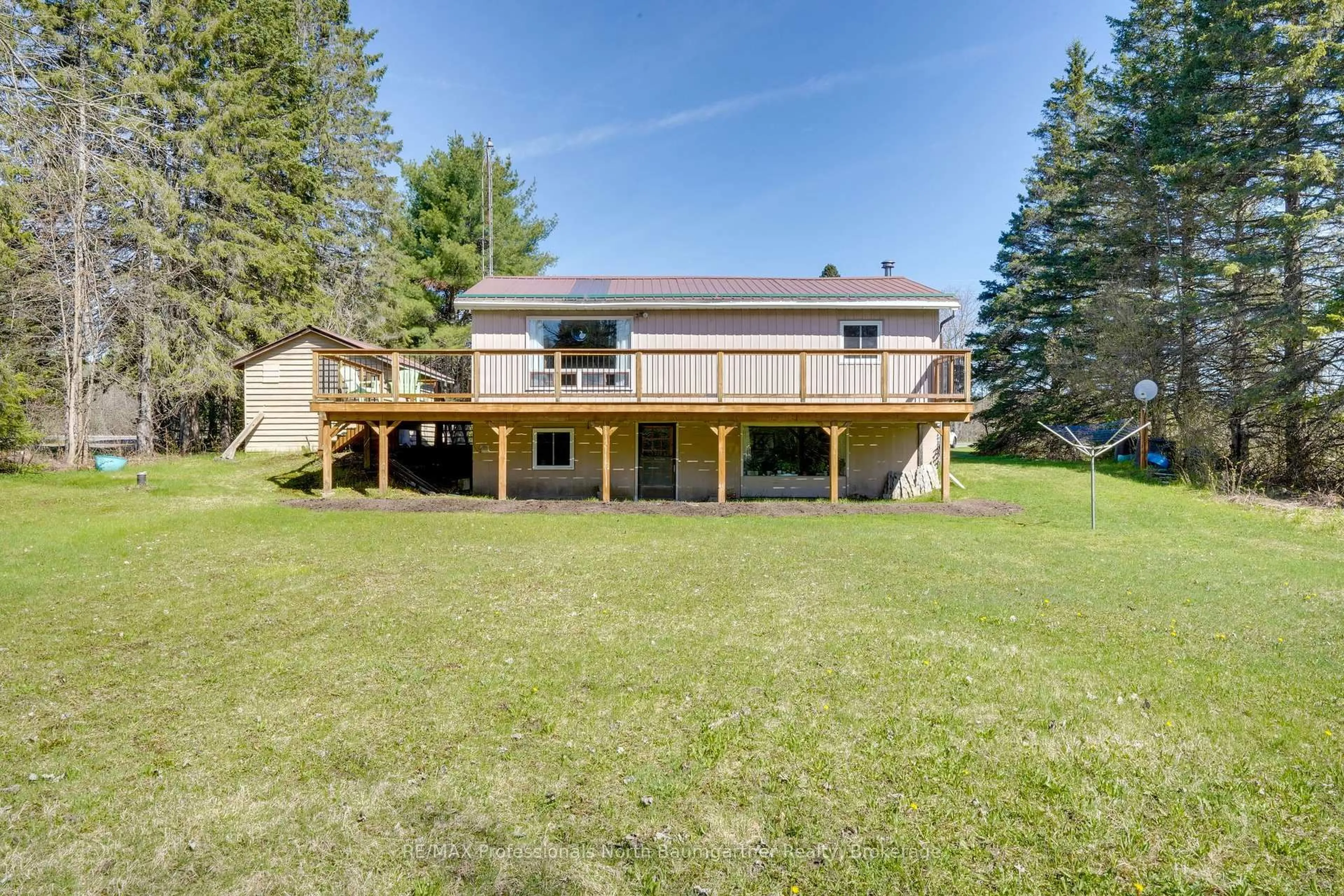 A pic from outside/outdoor area/front of a property/back of a property/a pic from drone, unknown for 4112 Deep Bay Rd, Minden Hills Ontario K0M 2K0