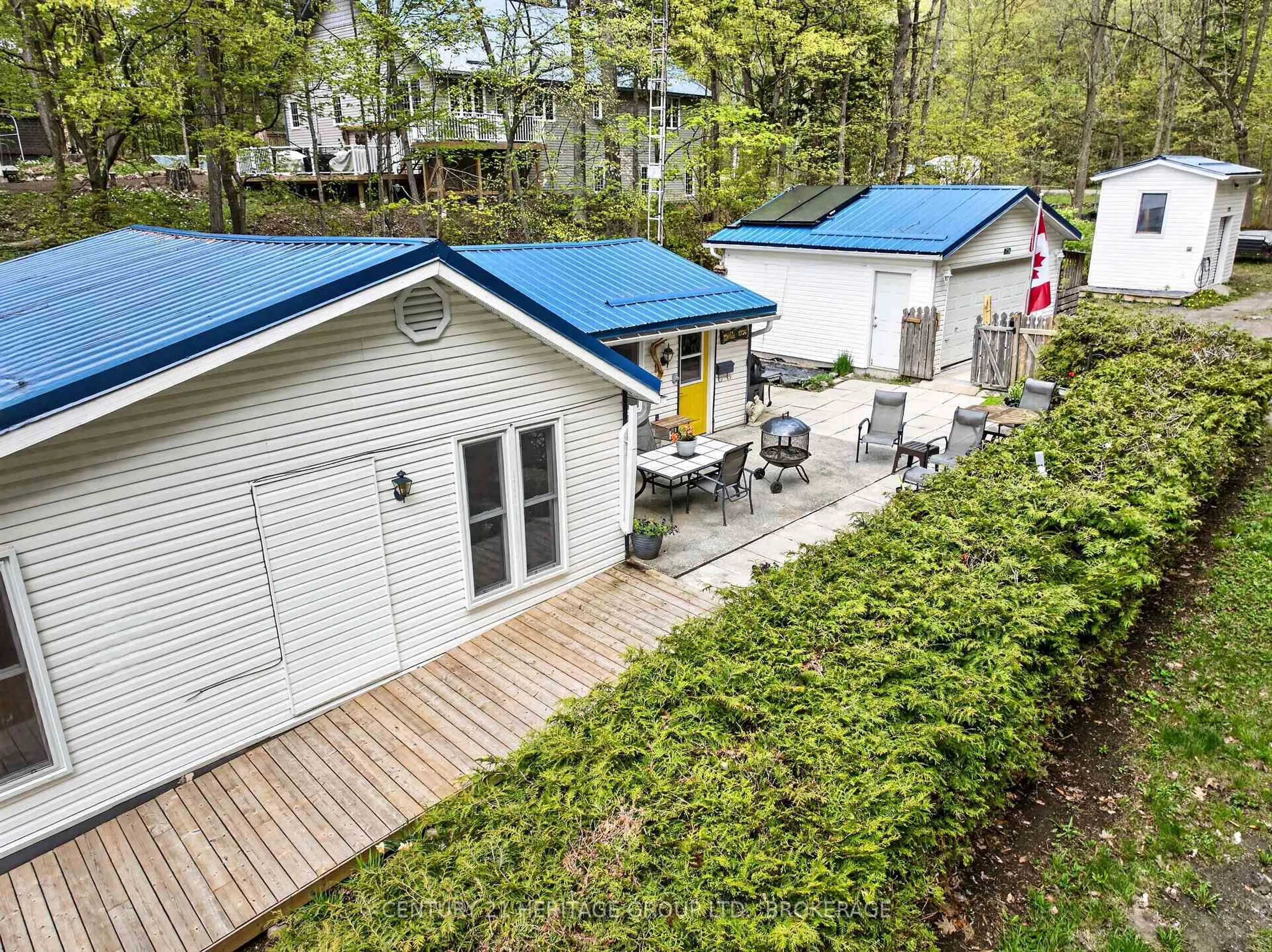 A pic from outside/outdoor area/front of a property/back of a property/a pic from drone, street for 1726 Turcotte Lane, Gananoque Ontario K7G 2V5
