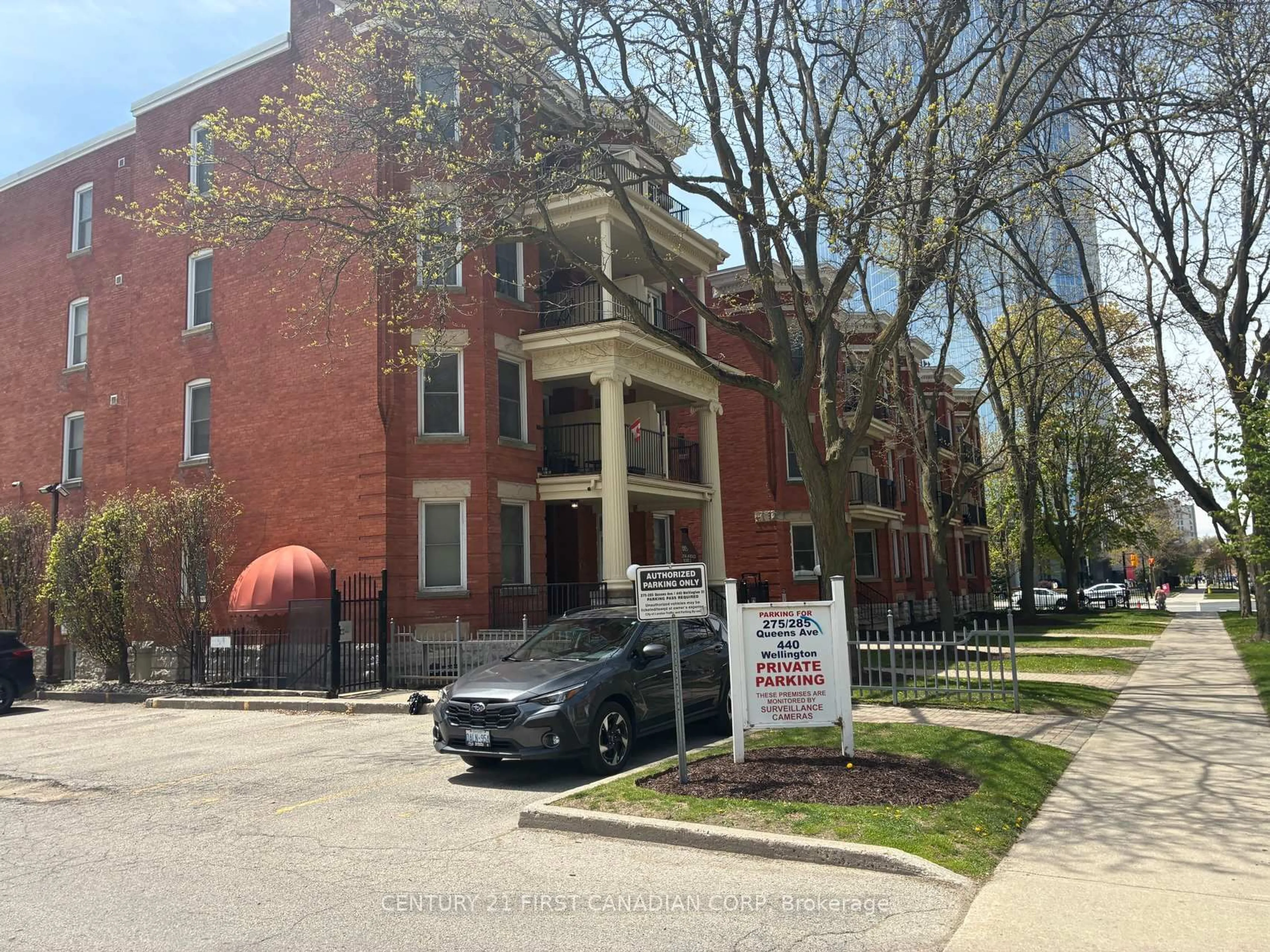 Home with brick exterior material, street for 275 QUEENS Ave #202, London East Ontario N6B 1X2
